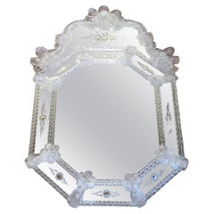 Specchio in vetro di Murano di metà secolo con dettagli floreali incisi, Italia, 1980