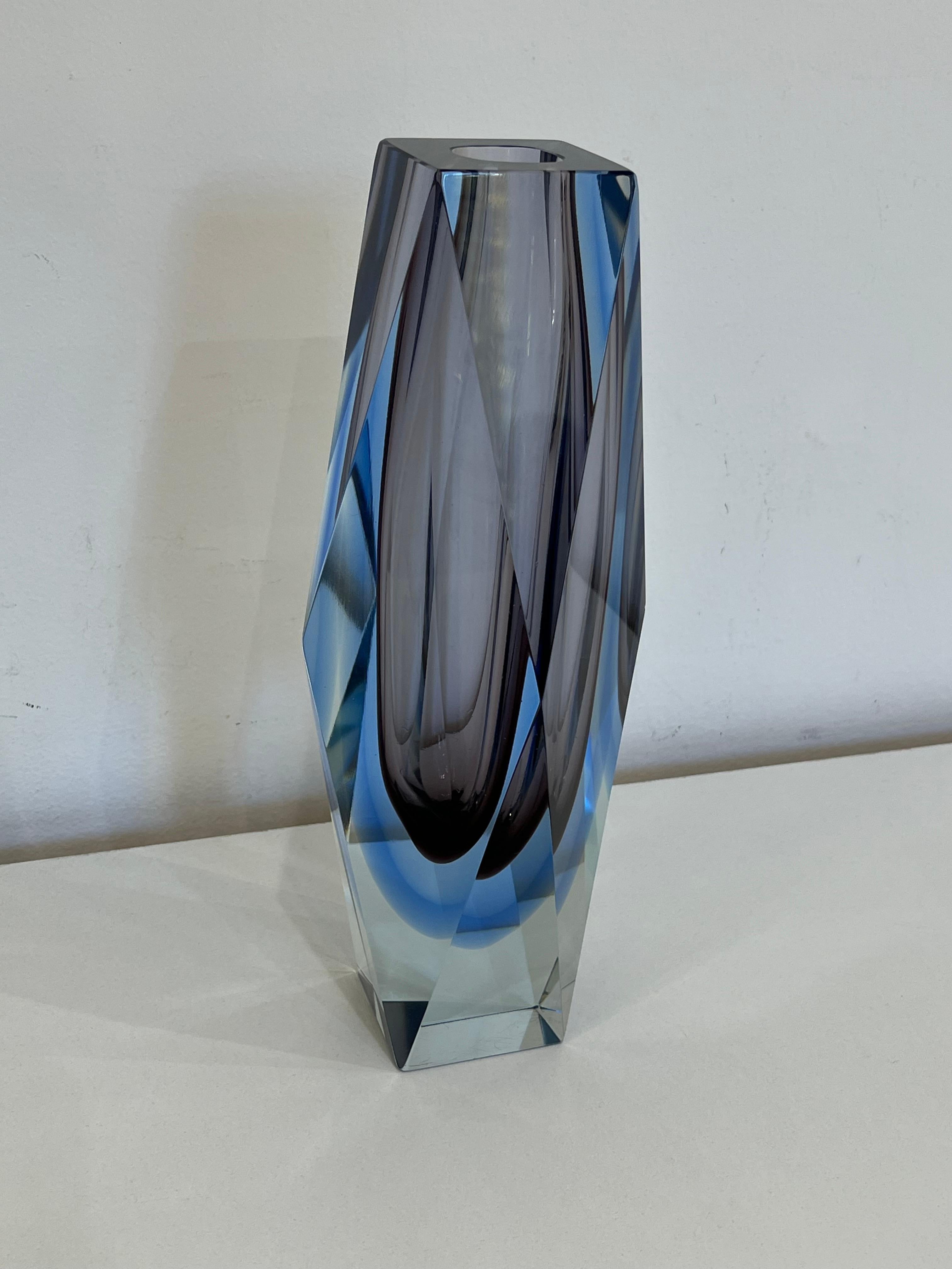 Mid-Century Venetian Murano Glass Vase 1960s In Good Condition For Sale In Palermo, IT