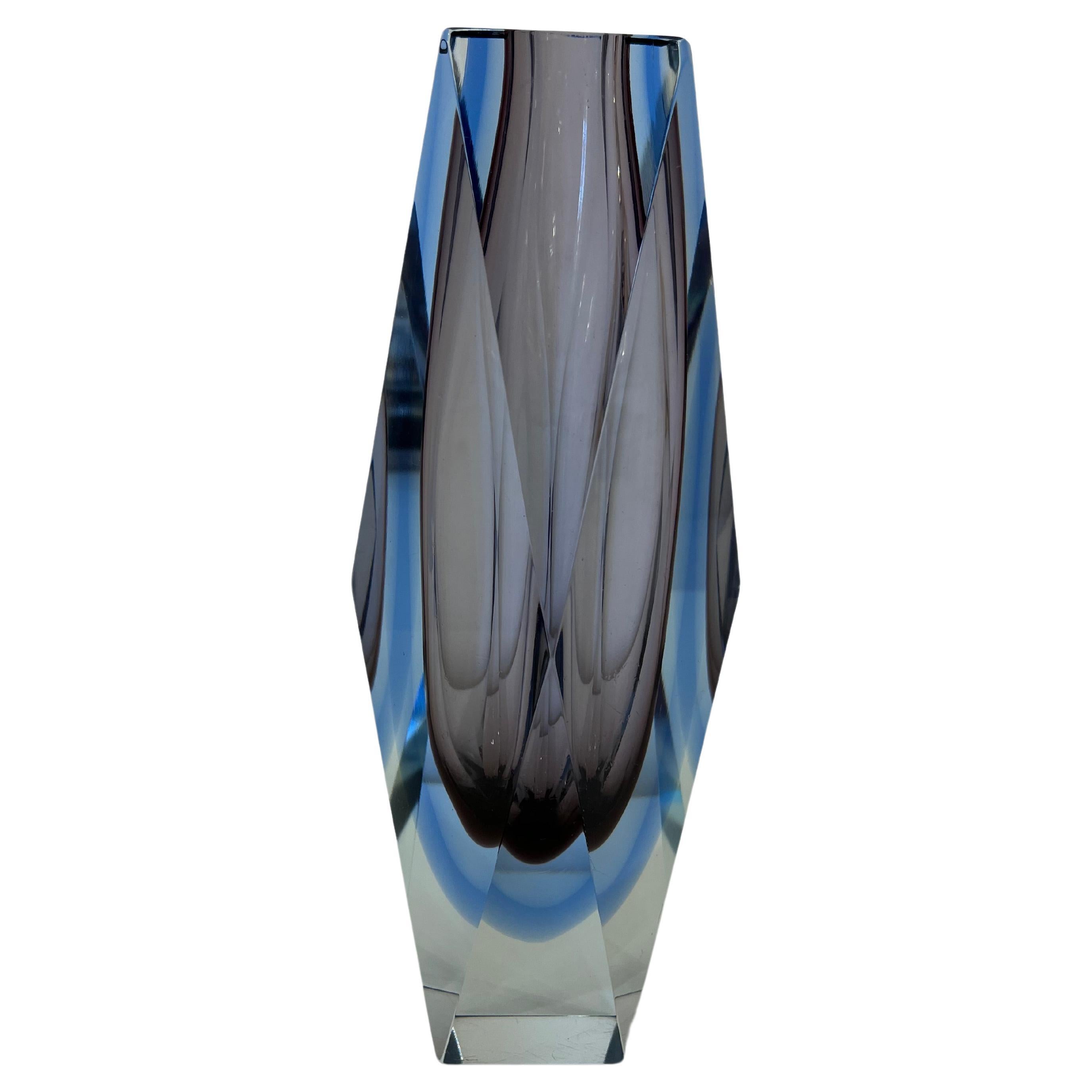 Vase en verre Murano vénitien du milieu du siècle 1960 en vente