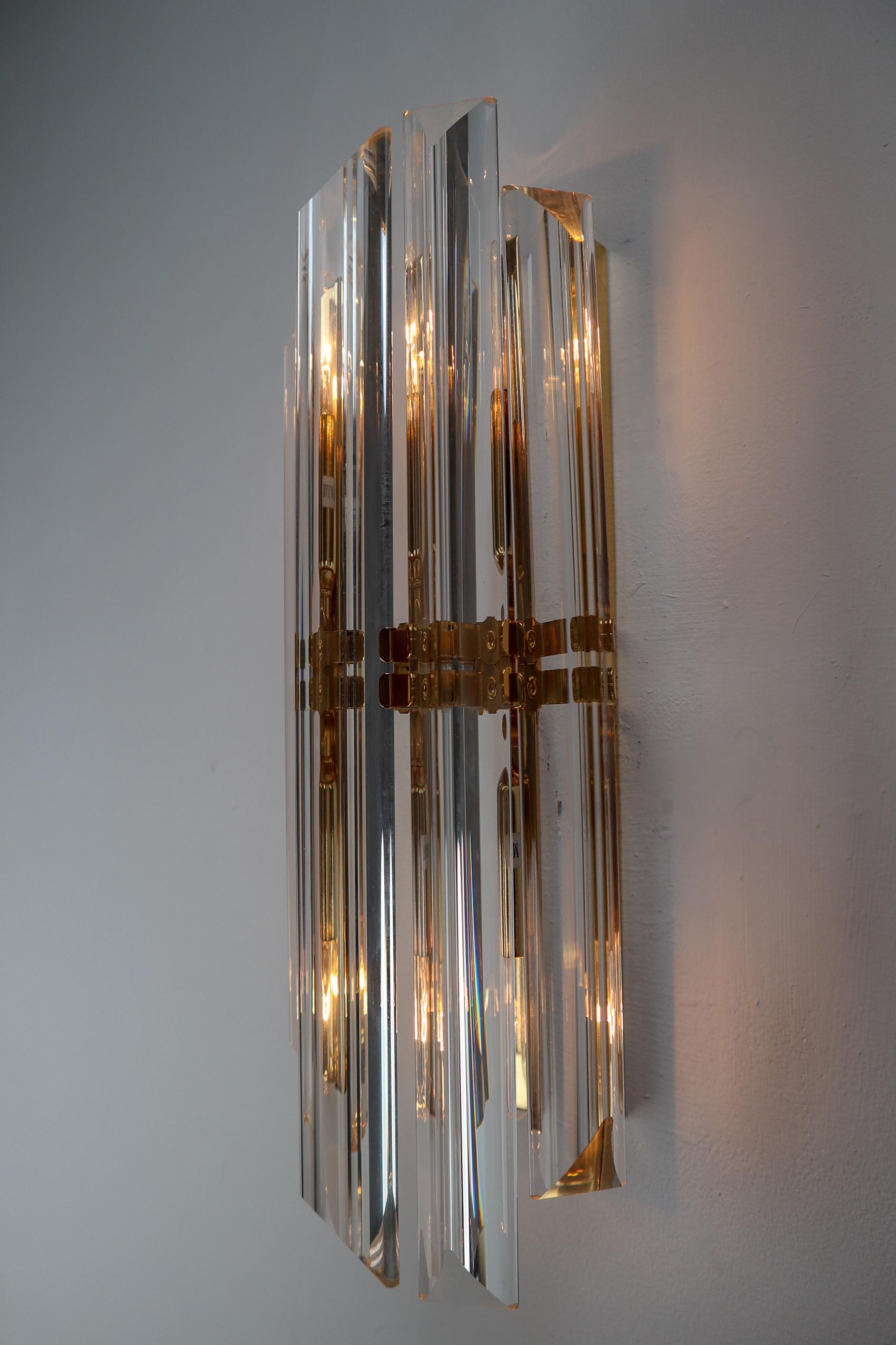 Mid-Century Venini Style Murano Glass and Gilt Brass Sconces, Italy 1960s In Good Condition In Almelo, NL