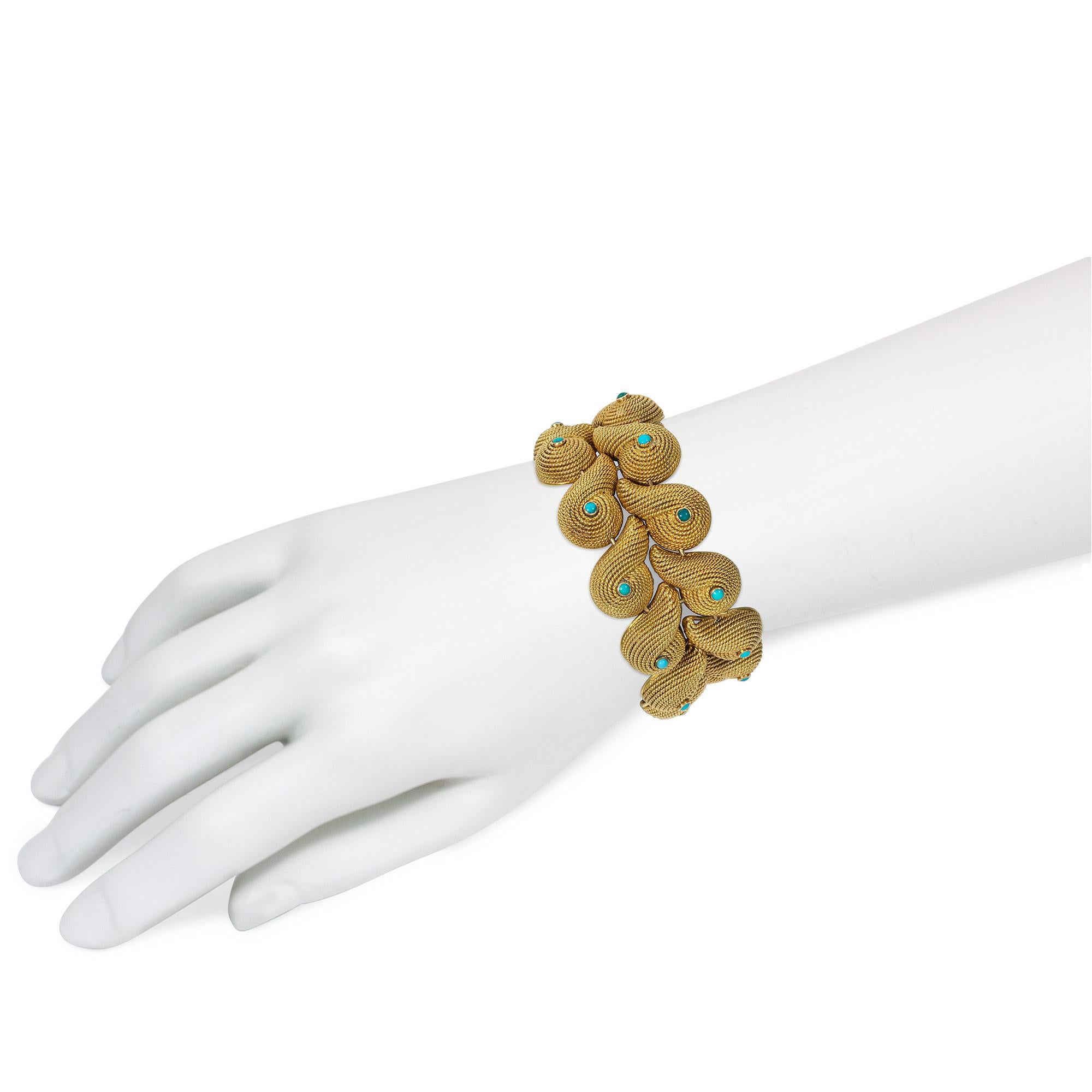 Ventrella, Bracciale Roma in oro e turchese a volute sovrapposte di metà secolo in vendita 1