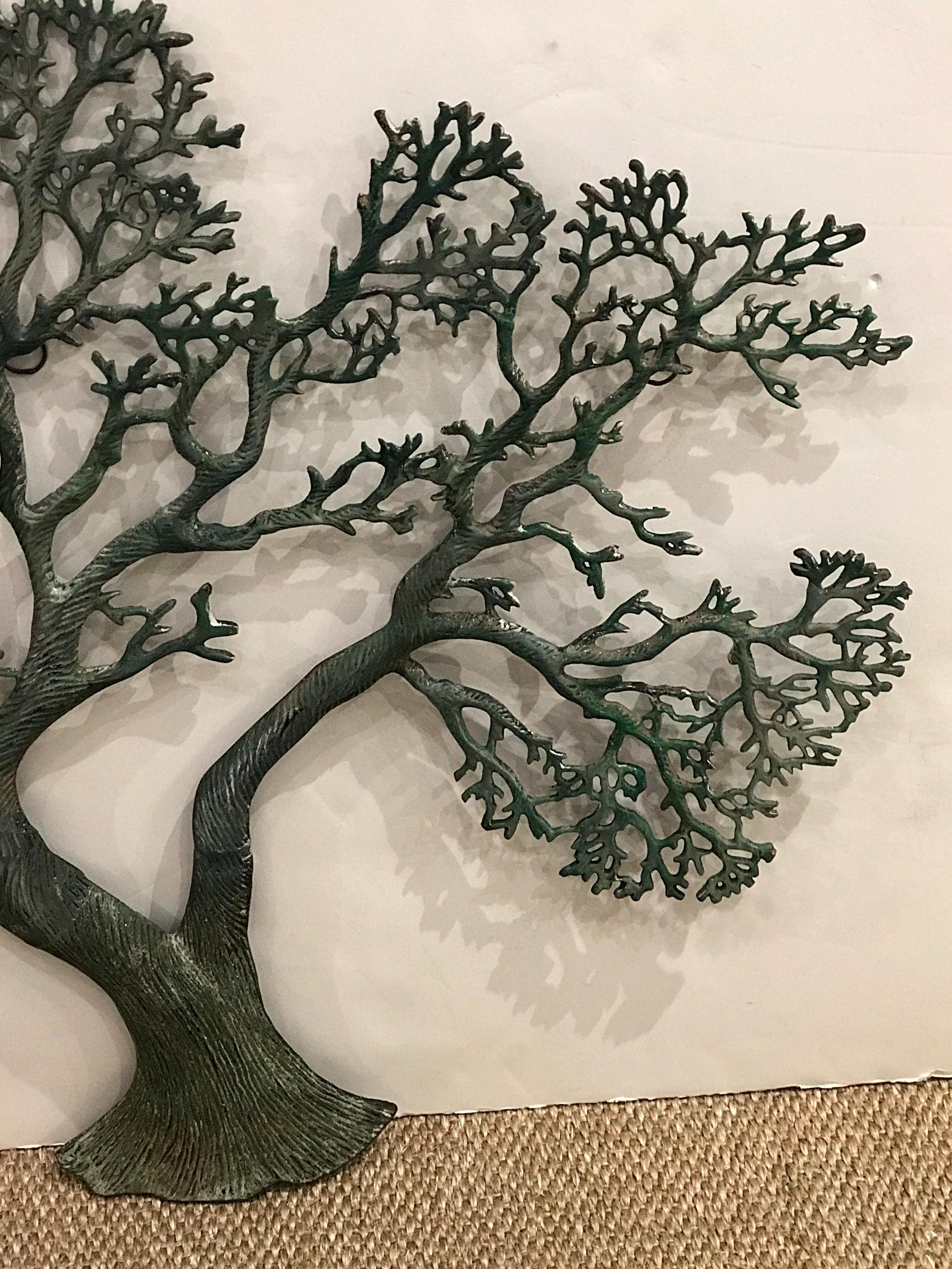 Mid-Century Modern Sculpture murale de l'arbre de vie en bronze verdâtre du milieu des années 1950