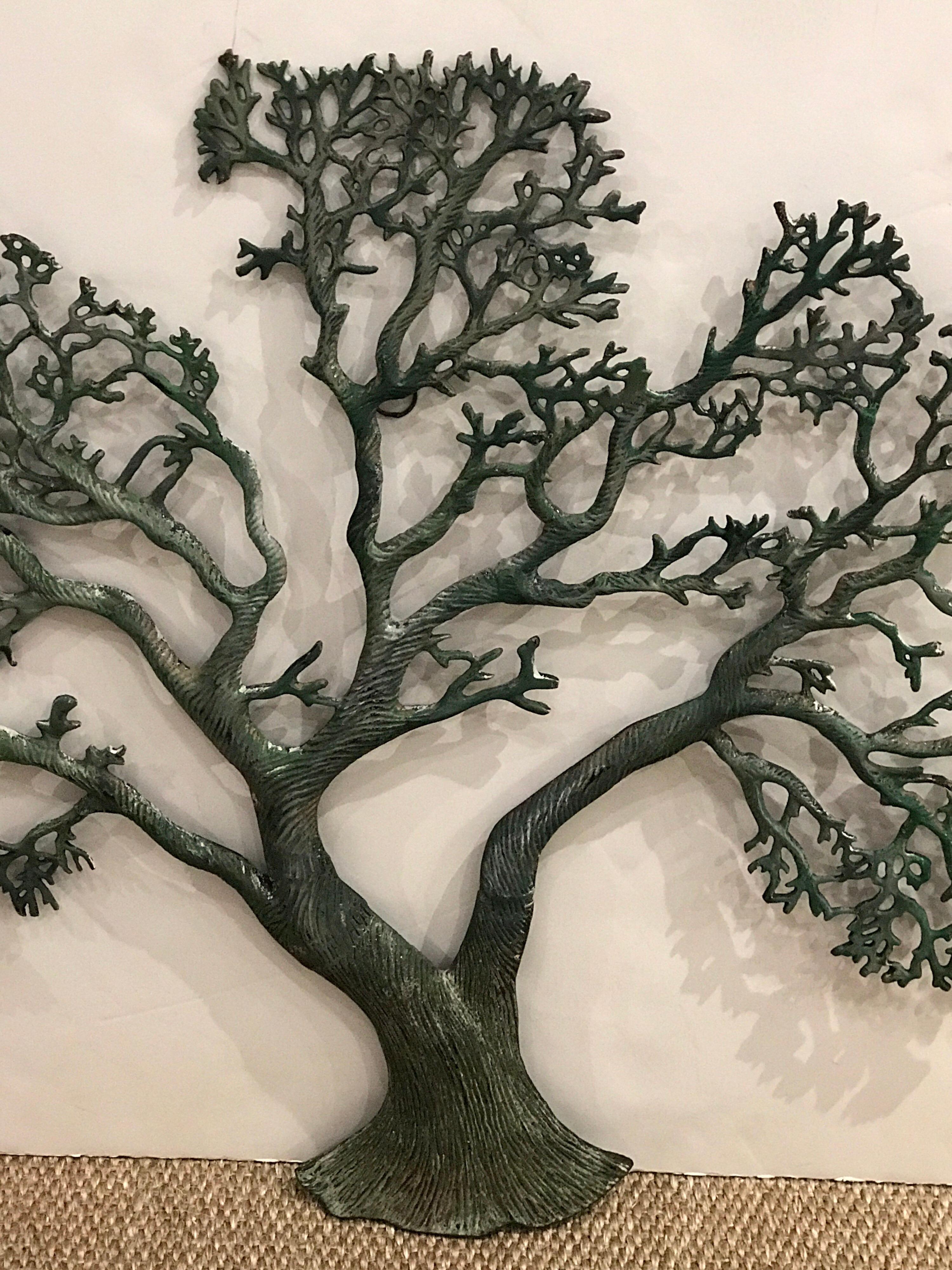 Européen Sculpture murale de l'arbre de vie en bronze verdâtre du milieu des années 1950