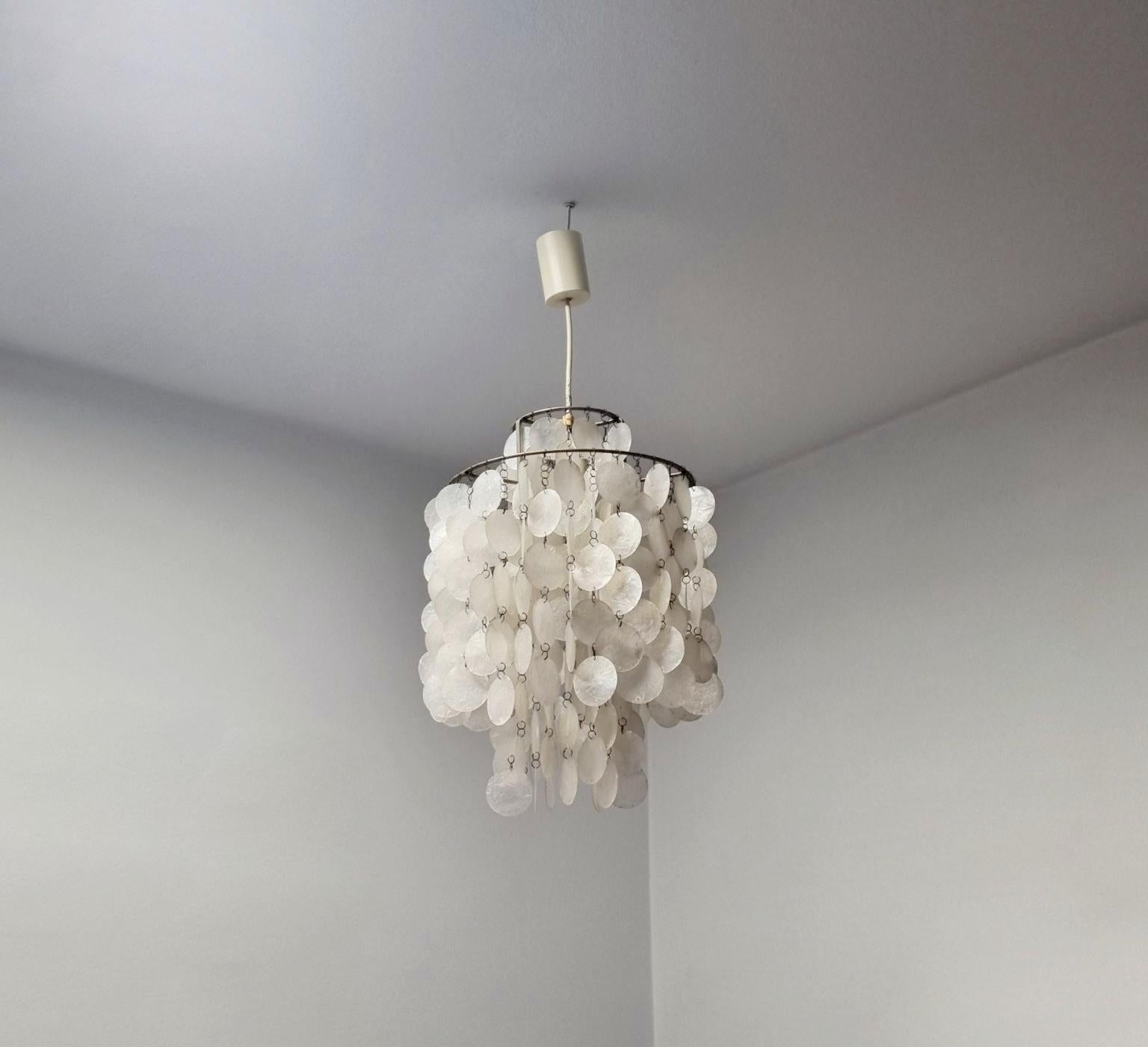 Svizzero Lampadario a conchiglia Fun 1DM di Verner Panton di metà secolo per Lüber, Svizzera, anni '60 in vendita