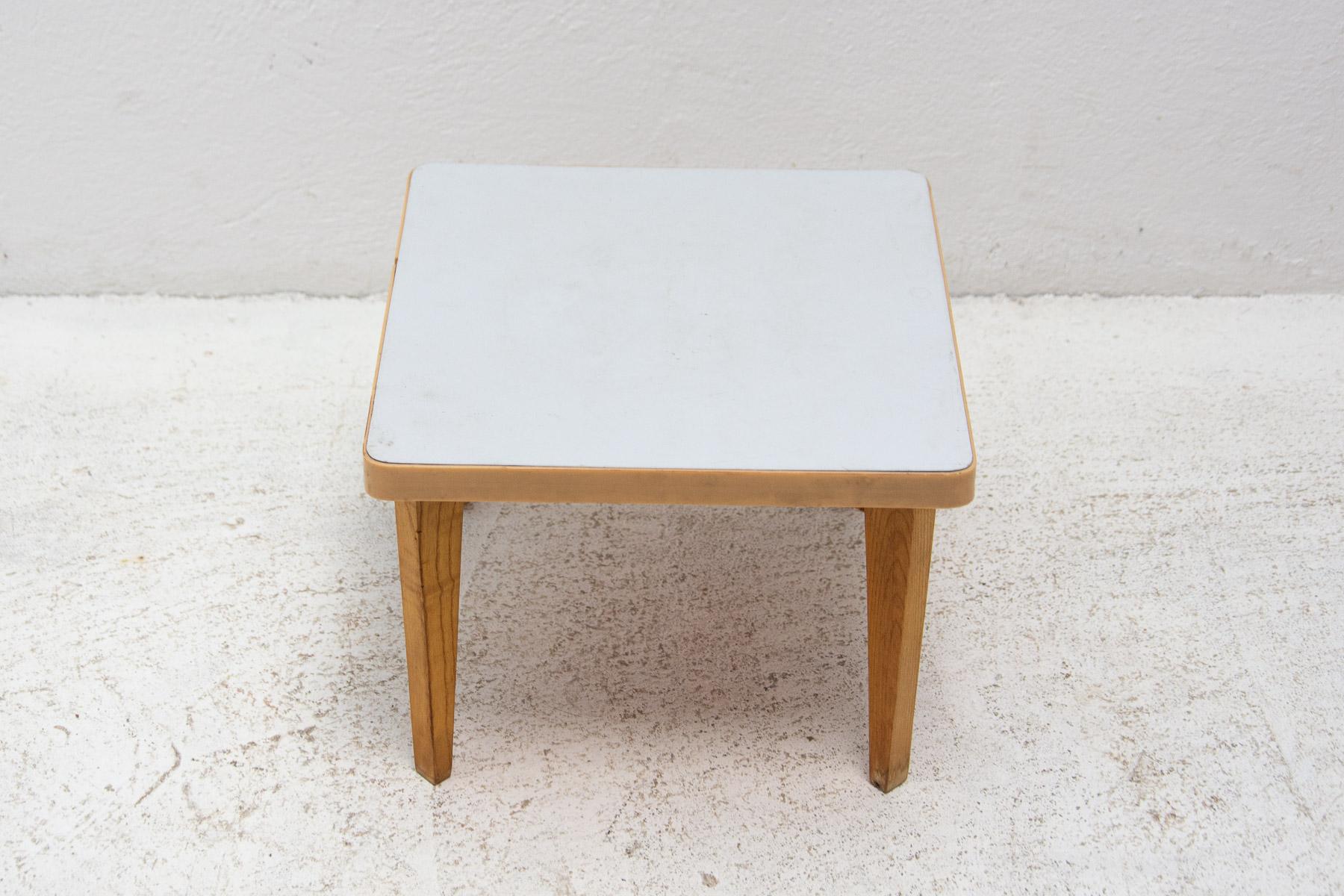 Mid Century Very Small Side Table, 1960´s, Czechoslovakia For Sale 2