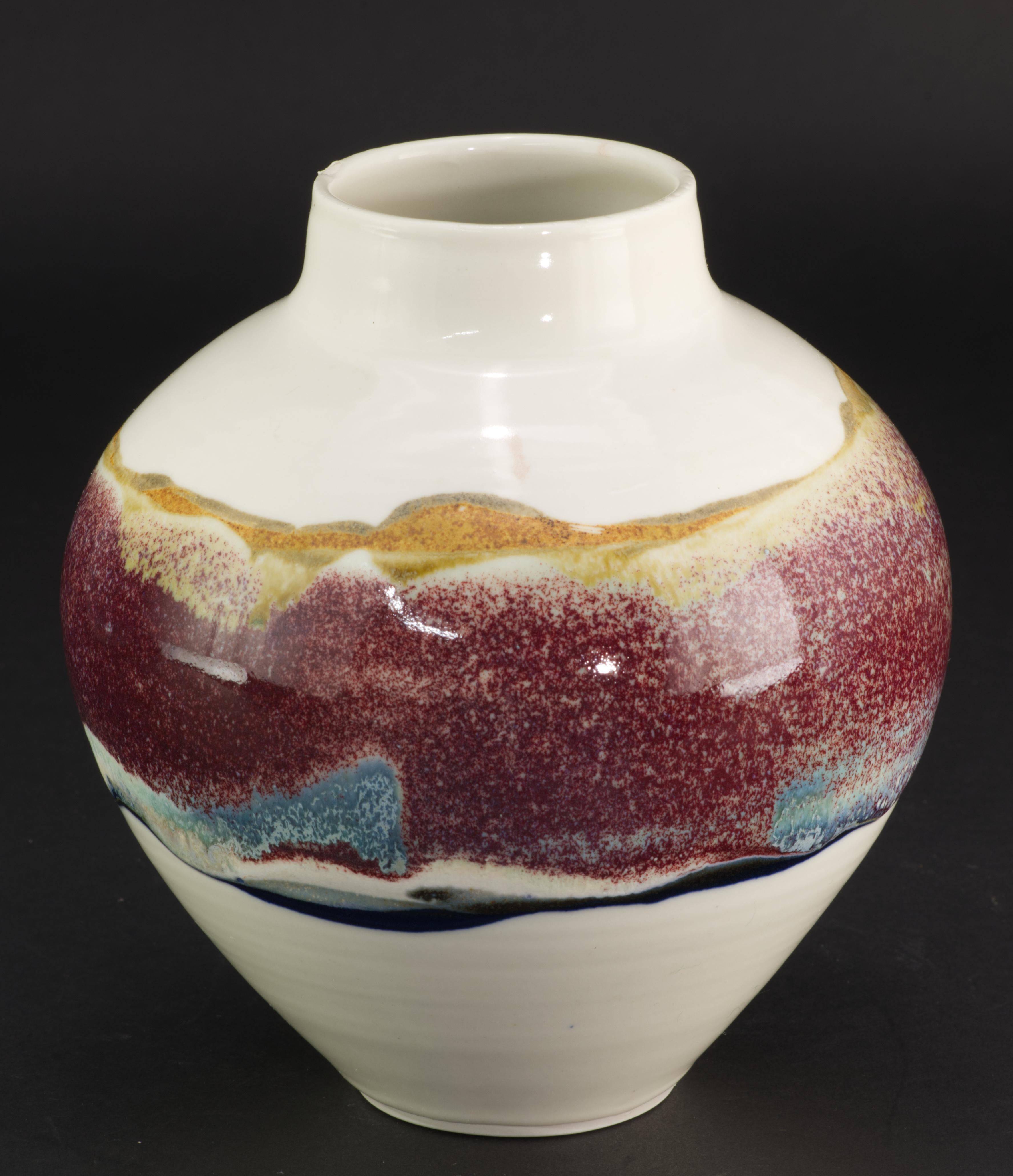 Vernissé Vase d'art vibrant du milieu du siècle dernier émaillé de lave grasse en vente