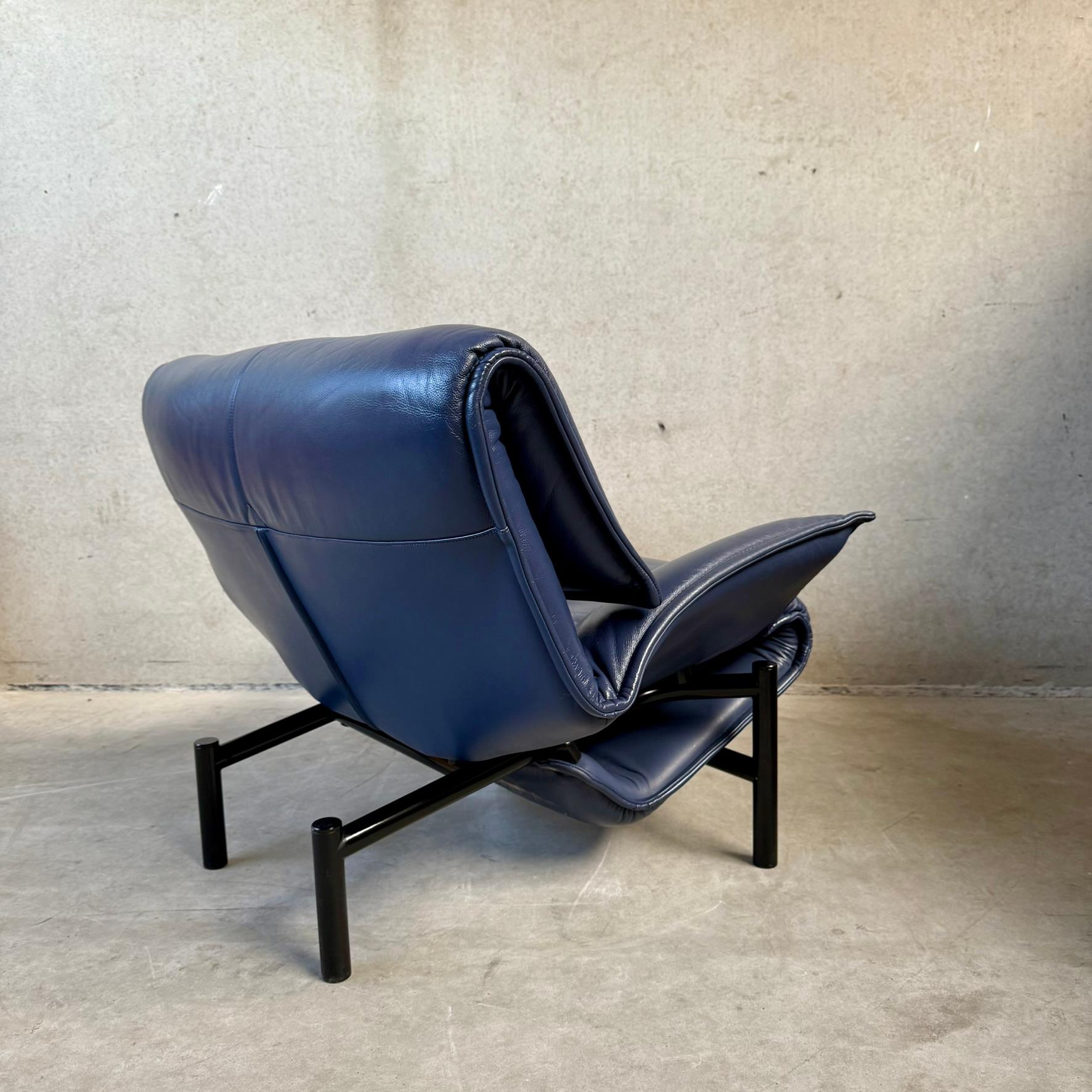 Late 20th Century Mid-Century Vico Magistretti Lounge Chair for Cassina 