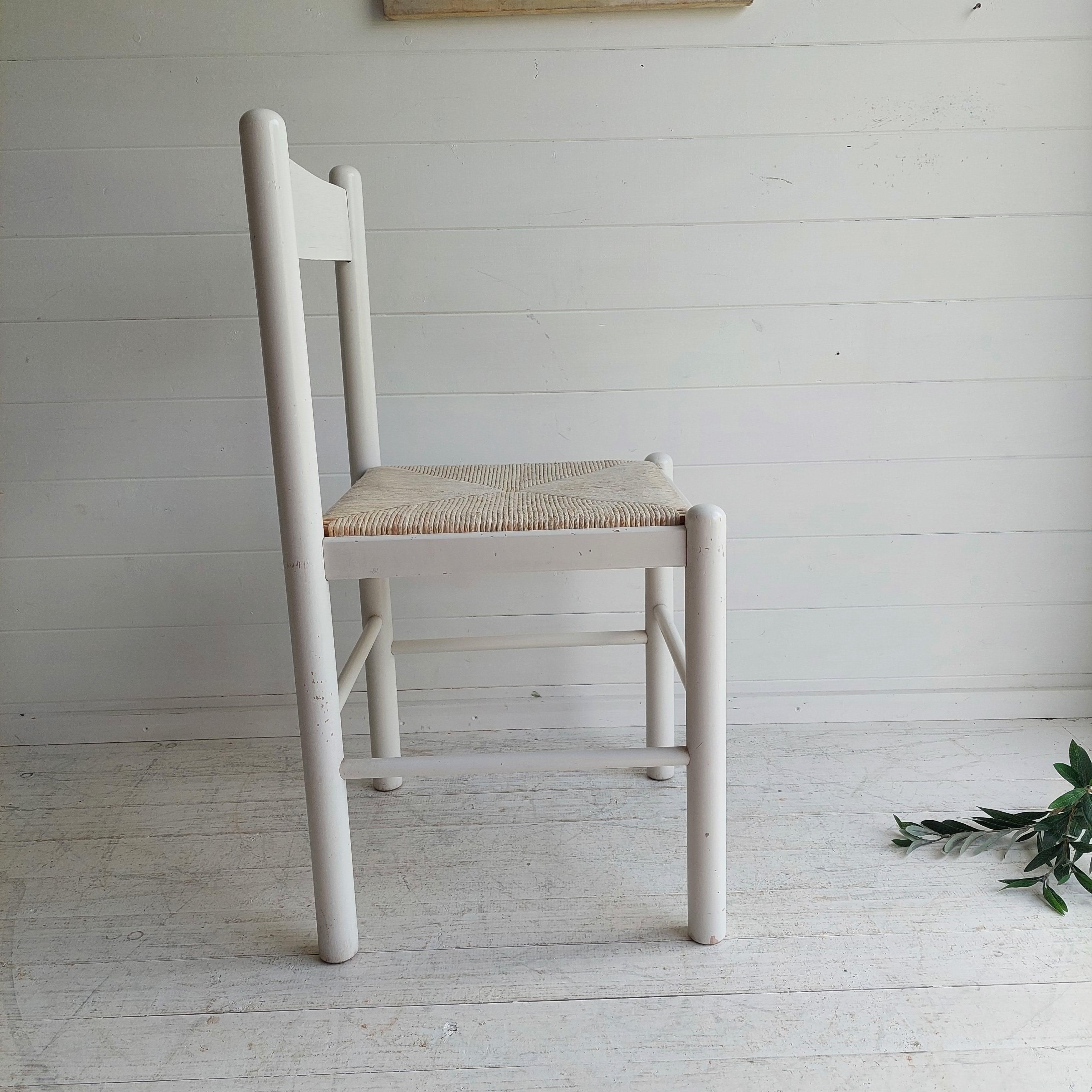Lacquered Mid Century Vico Magistretti Style  white lacquered and rush seat Dining Chair I For Sale