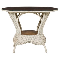 Table console de style victorien du milieu du siècle en bois d'osier peint en blanc et verre