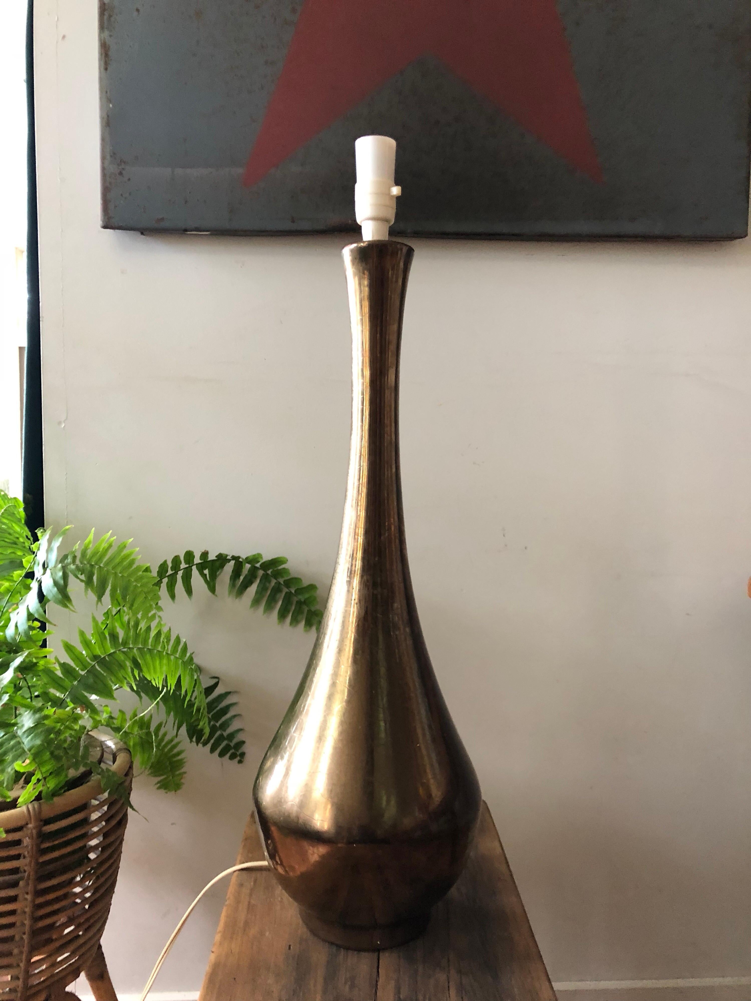 Midcentury Vintage Tall Ceramic Copper Luster Lamp (Keramik) im Angebot