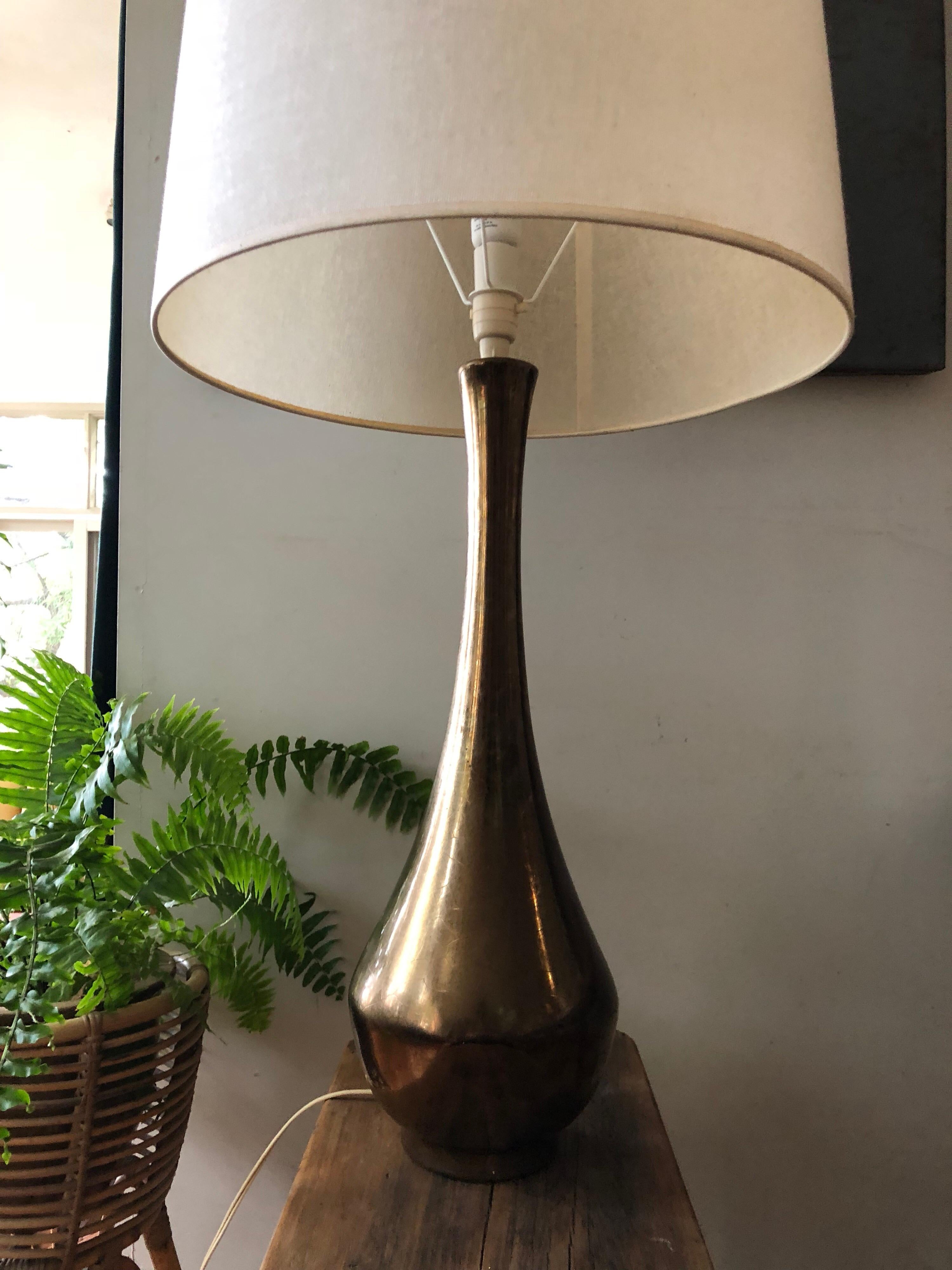 Midcentury Vintage Tall Ceramic Copper Luster Lamp im Angebot 3