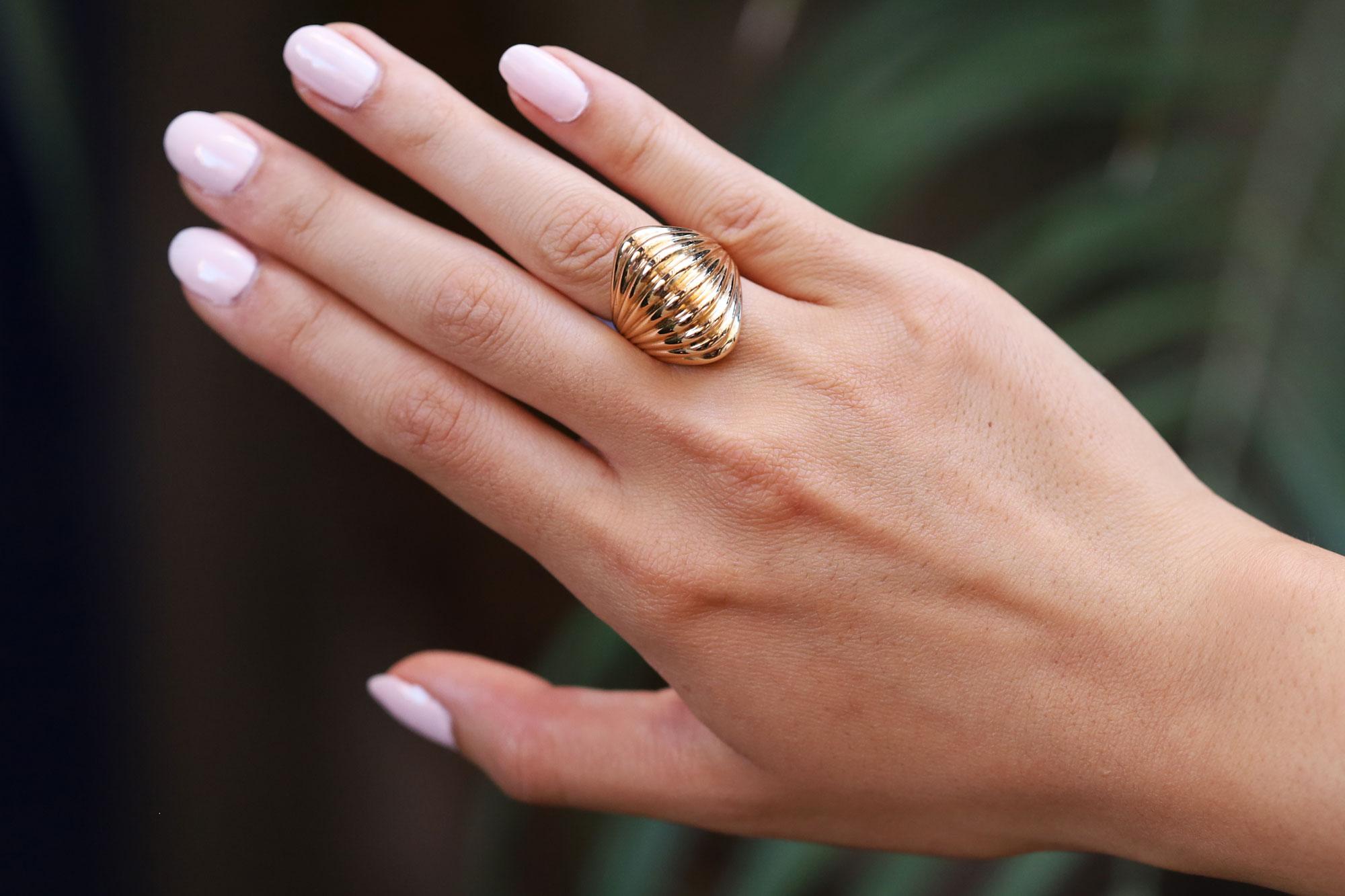 Retro Mid Century Vintage 14k Gold Dome Ring For Sale