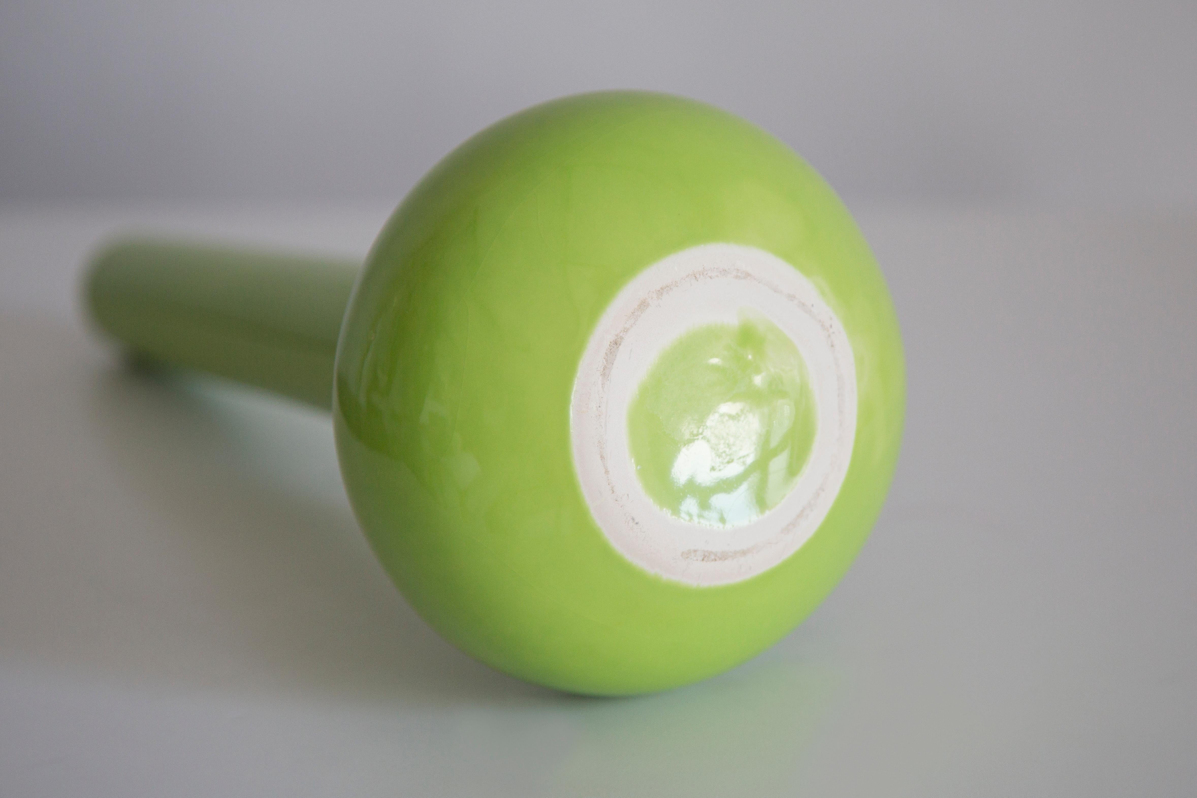 Mid Century Vintage Artistic Ceramic Green Vase, Europe, 1970s In Good Condition For Sale In 05-080 Hornowek, PL