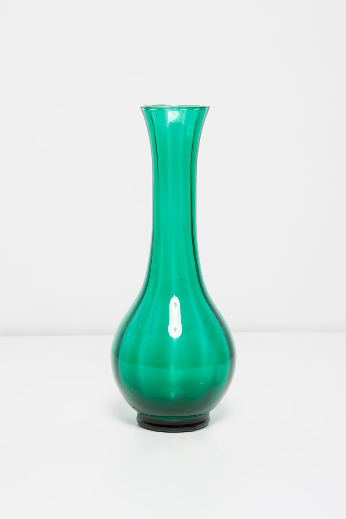 Mid Century Vintage Artistic Glass Green Vase, Europe, 1970s In Excellent Condition For Sale In 05-080 Hornowek, PL