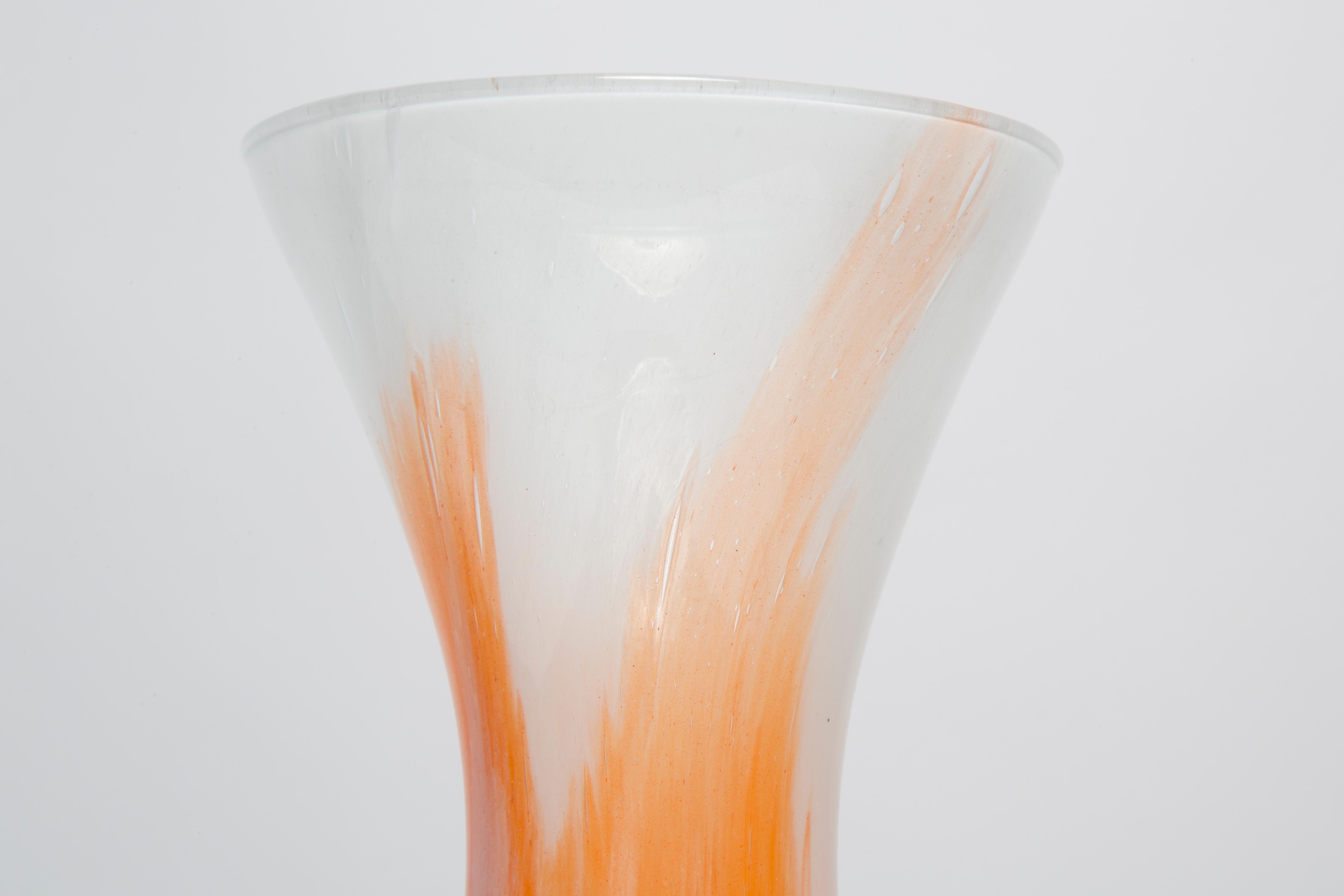 Mid Century Vintage Artistic Glass Orange and White Vase, Europe, 1970s In Excellent Condition For Sale In 05-080 Hornowek, PL