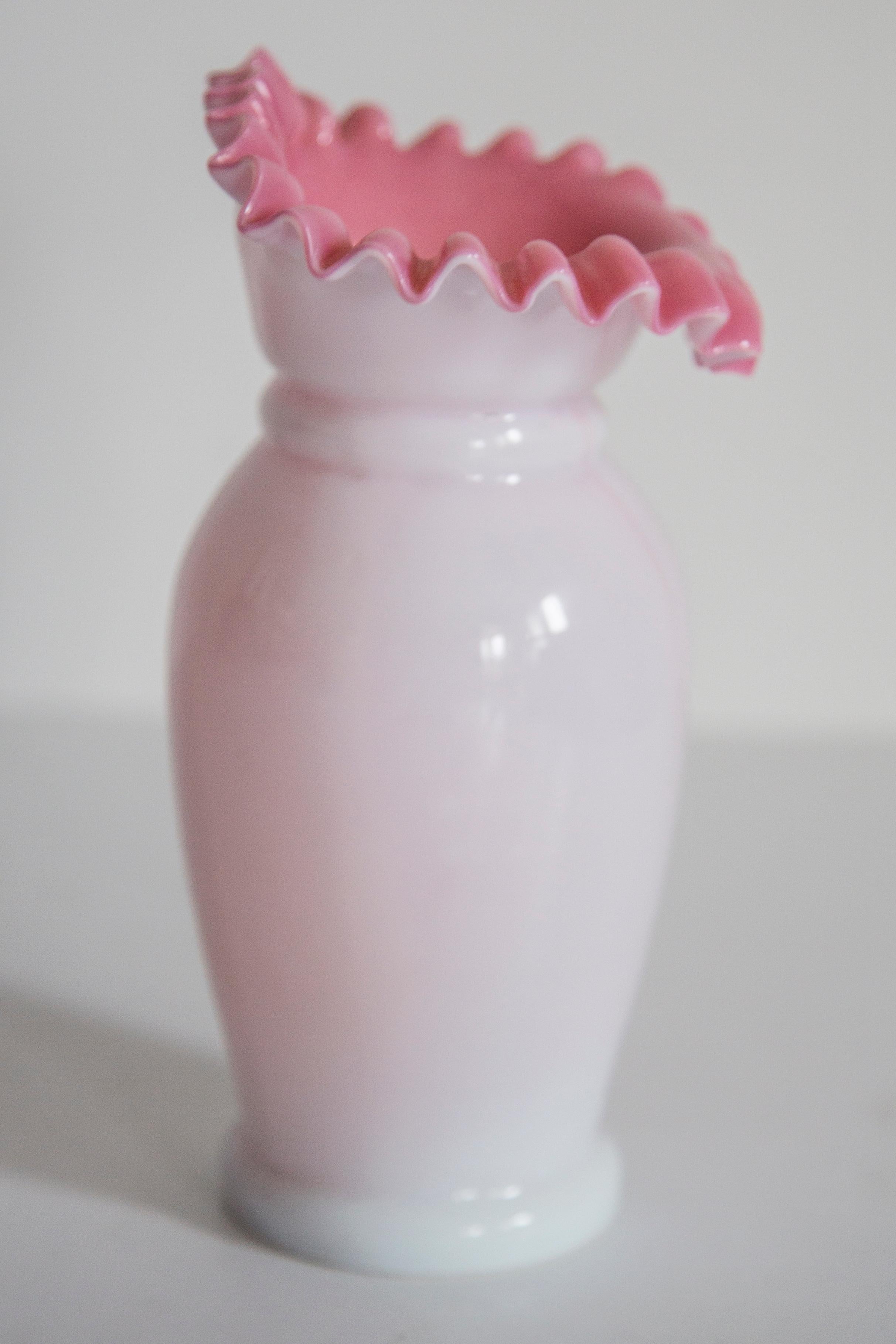 Vase rose artistique du milieu du siècle dernier, Tarnowiec, Sulczan, Europe, 1970 Bon état - En vente à 05-080 Hornowek, PL