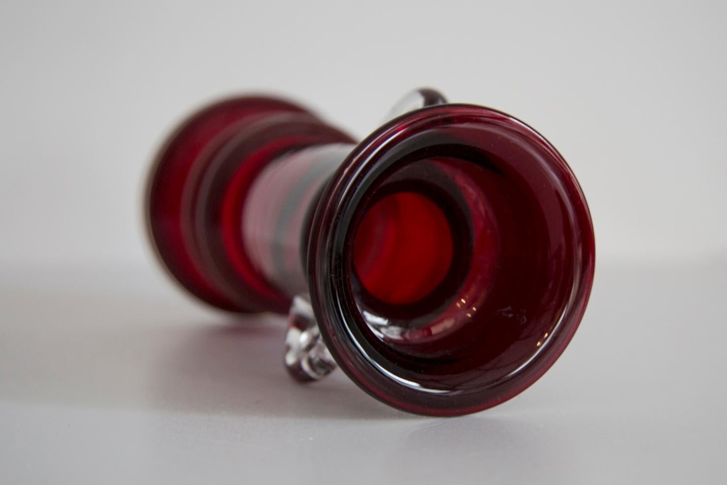 Vaso rosso in vetro artistico di metà secolo, Tarnowiec, Sulczan, Europa, anni '70 in vendita 2