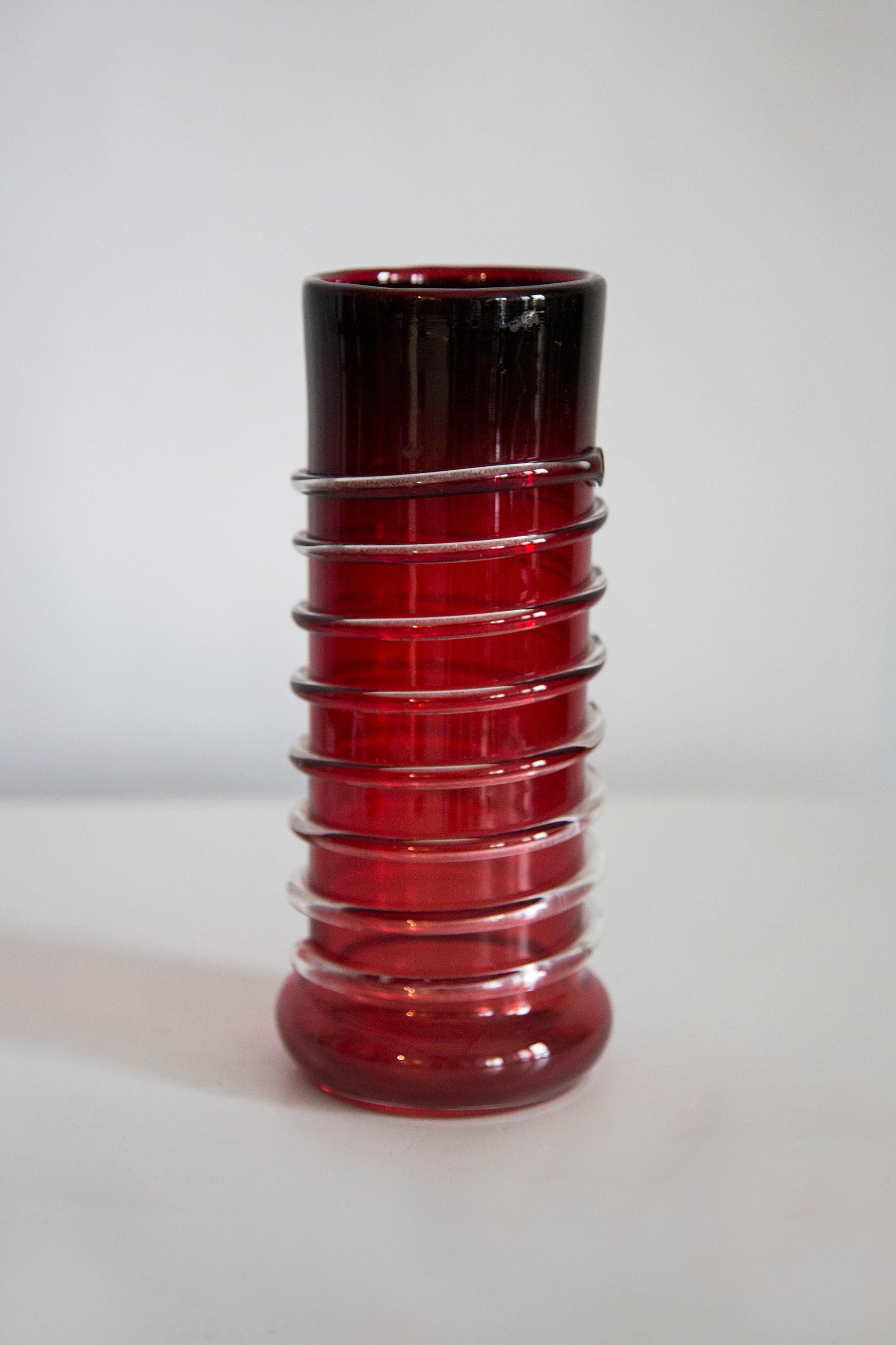 Hand-Carved Mid Century Vintage Artistic Glass Red Vase, Tarnowiec, Sulczan, Europe, 1970s For Sale