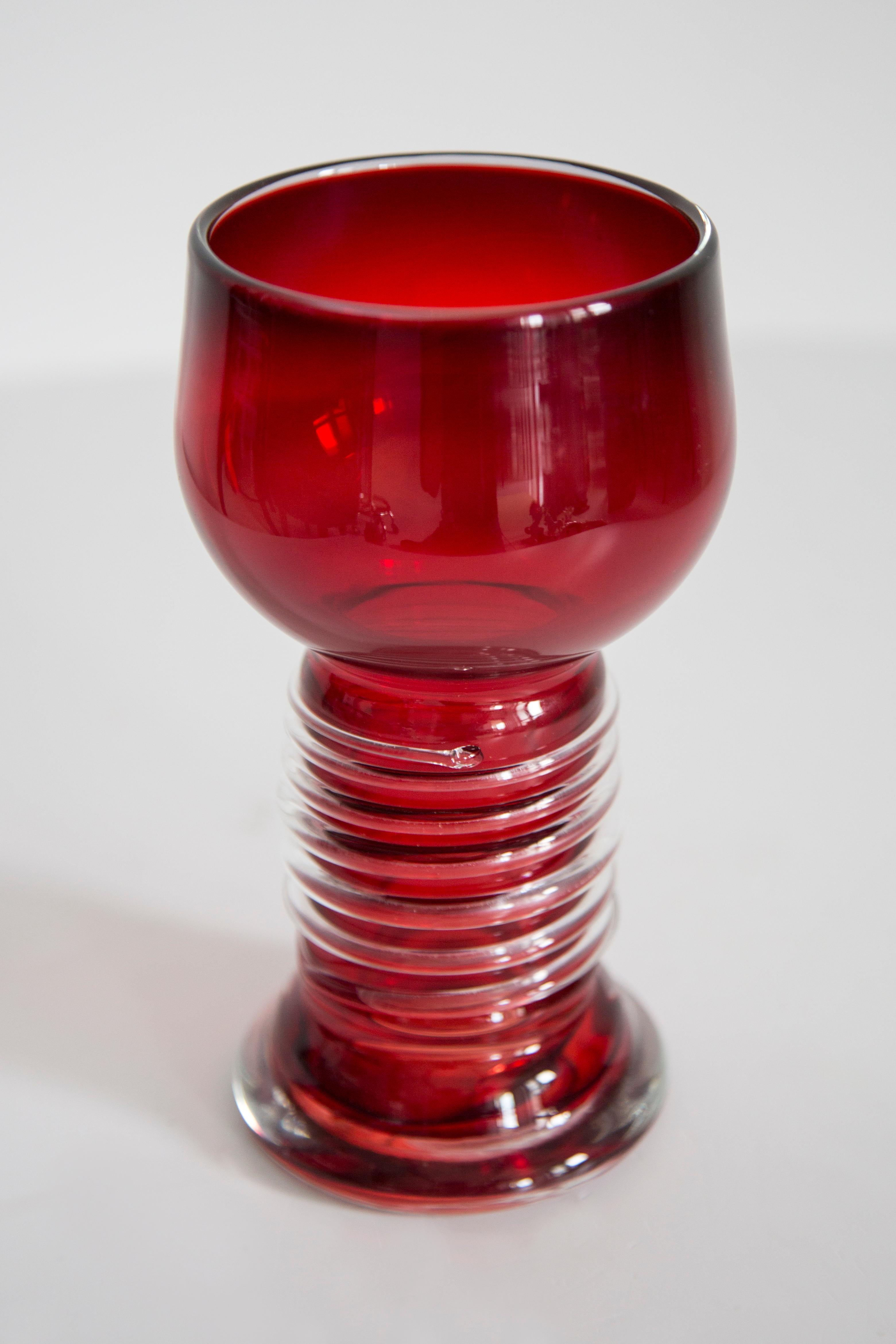 Mid Century Vintage Artistic Glass Red Vase, Tarnowiec, Sulczan, Europe, 1970s In Good Condition For Sale In 05-080 Hornowek, PL