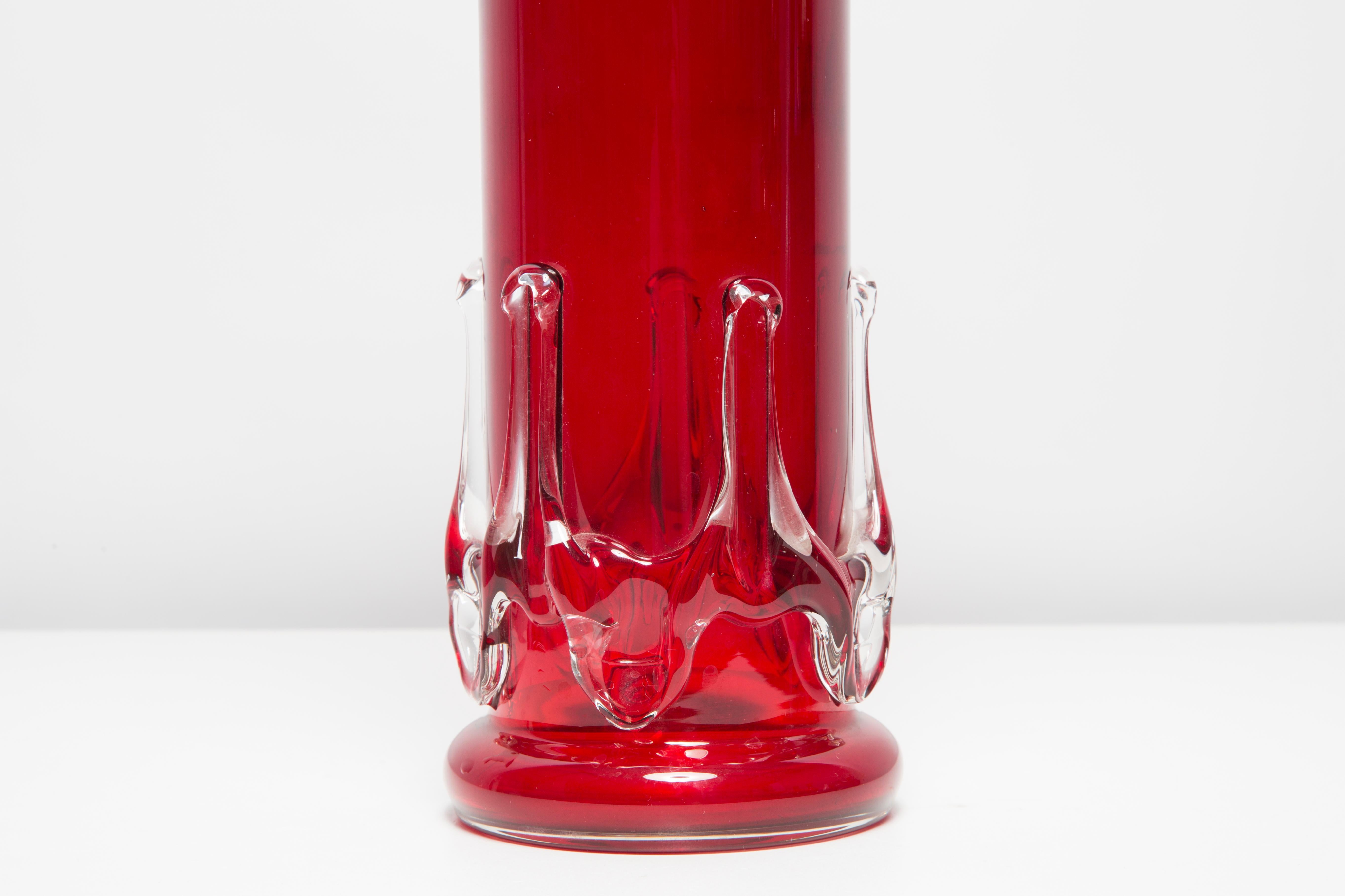 Mid Century Vintage Artistic Glass Red Vase, Tarnowiec, Sulczan, Europe, 1970s For Sale 1