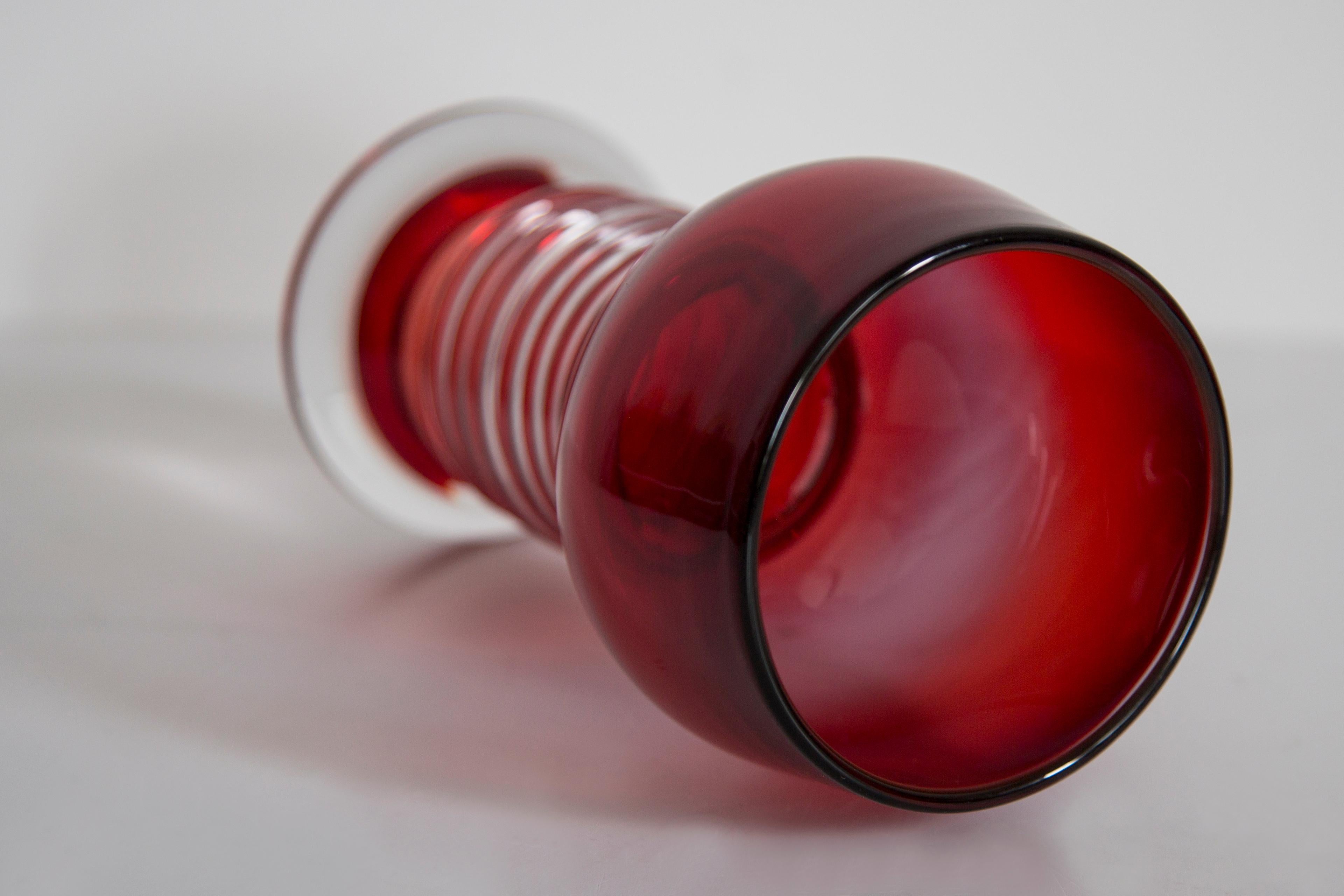 Mid Century Vintage Artistic Glass Red Vase, Tarnowiec, Sulczan, Europe, 1970s For Sale 1