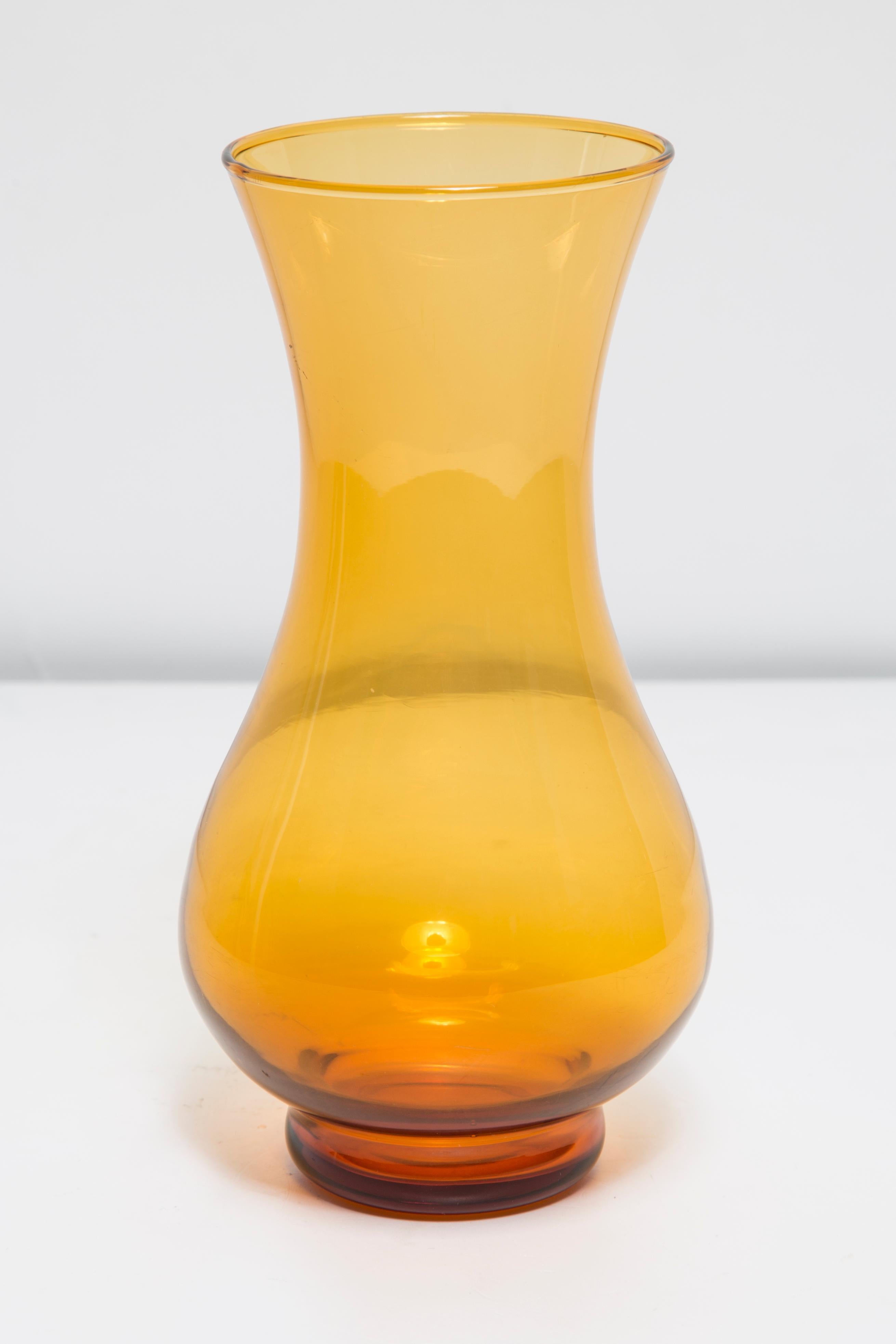 Mid Century Vintage Artistic Glass Yellow Light Vase, Europe, 1970s In Excellent Condition For Sale In 05-080 Hornowek, PL