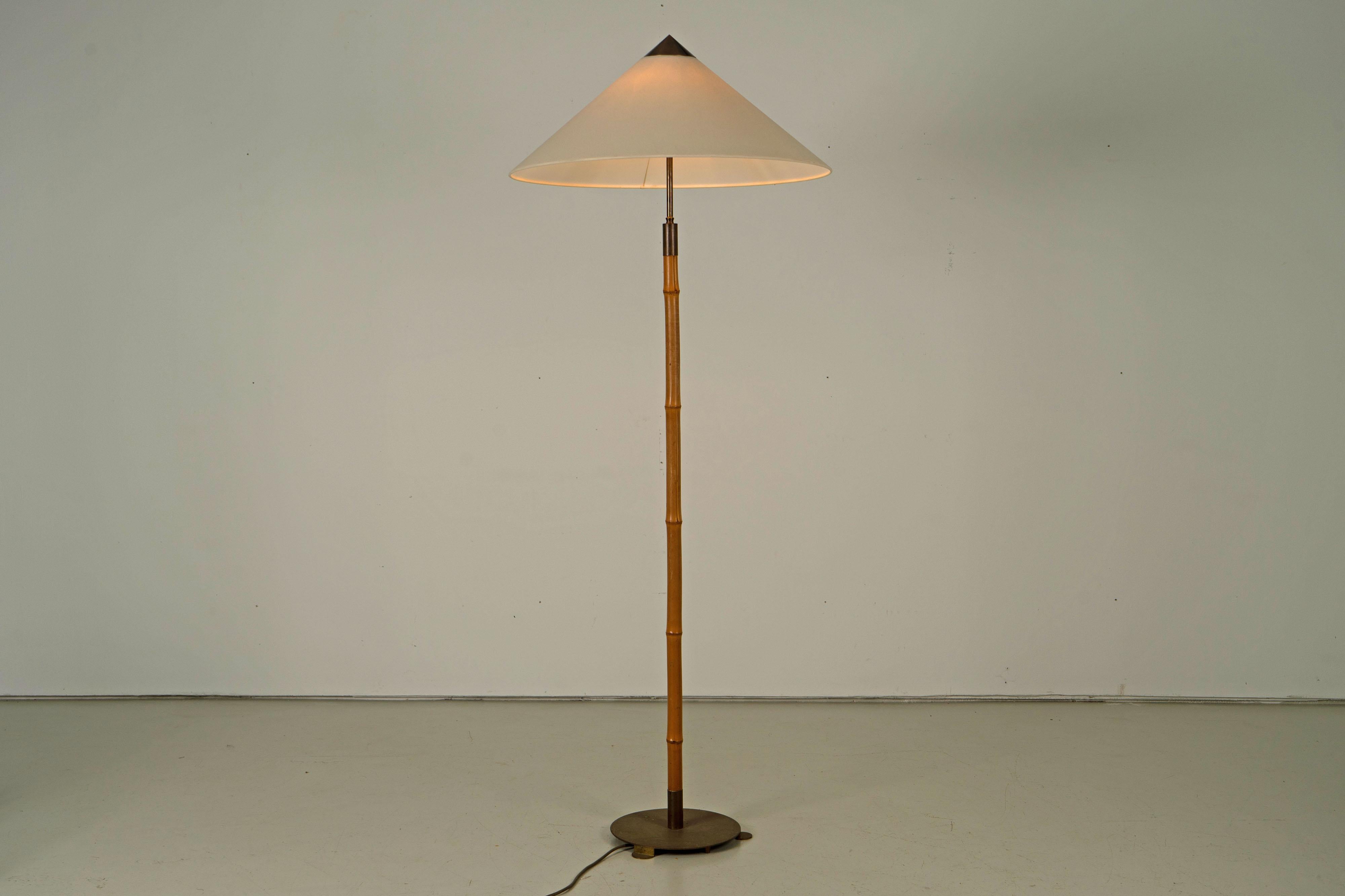 Mid-Century Modern Mid-Century Vintage Bamboo Floor Lamp with Brass, 1960s