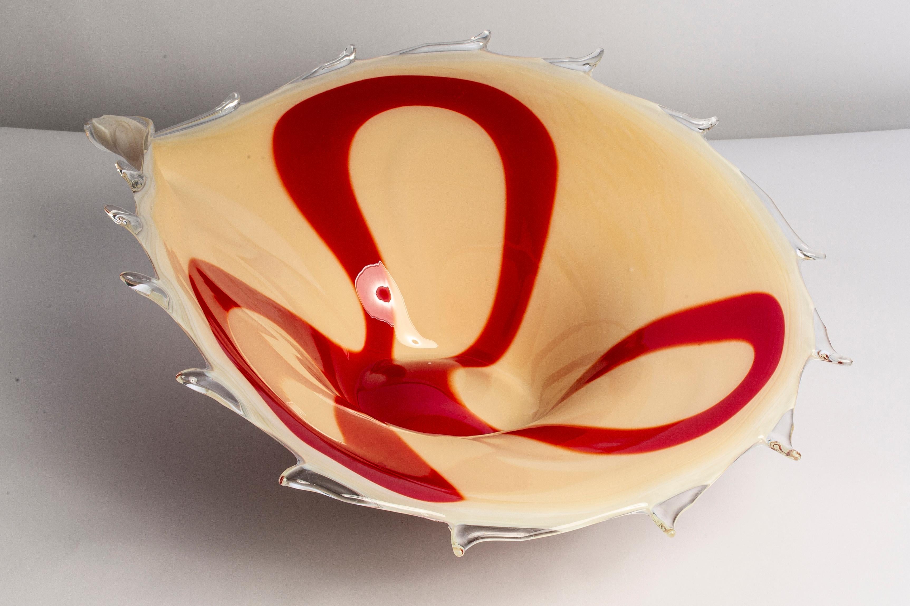 Italian Mid Century Vintage Beige and Red Decorative Plate Shell Italy 1960 For Sale