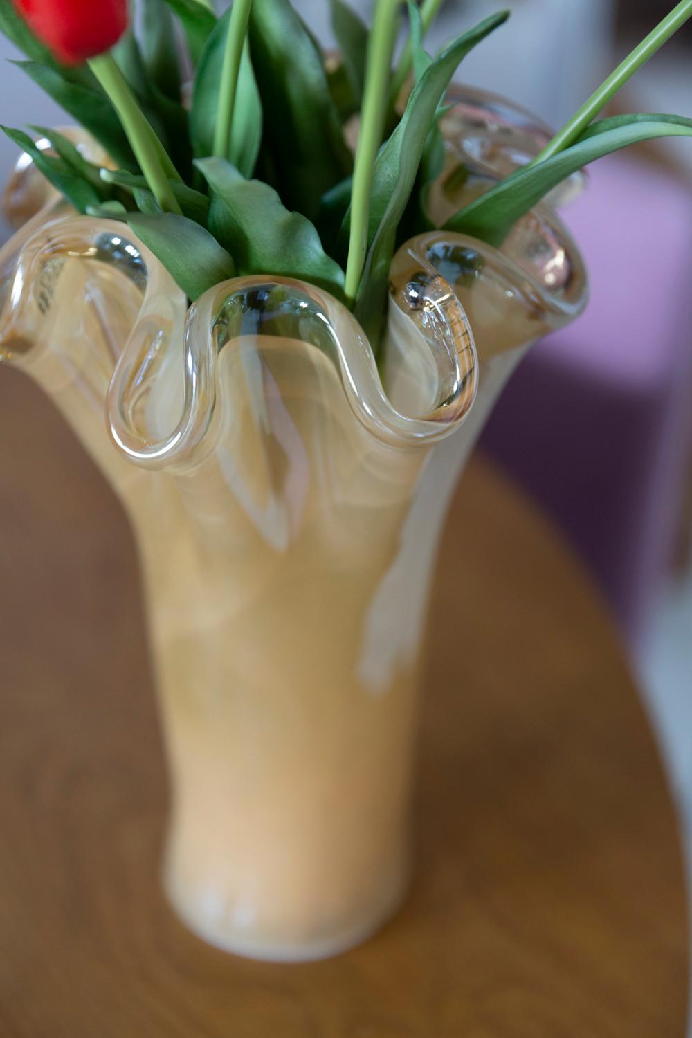 Midcentury Vintage Beige Big Murano Glass Vase, Italy, 2000s In Excellent Condition In 05-080 Hornowek, PL