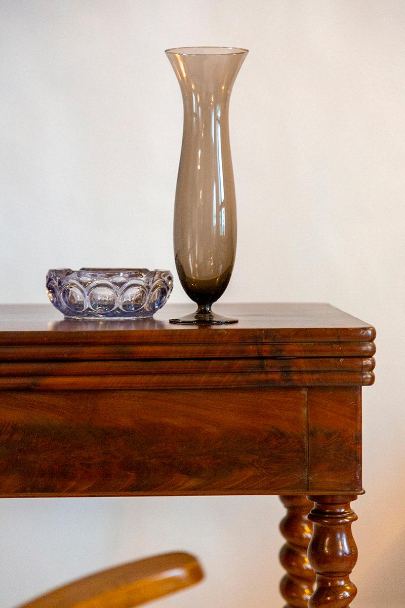 Mid Century Vintage Beige Slim Vase, Europe, 1960s In Good Condition For Sale In 05-080 Hornowek, PL