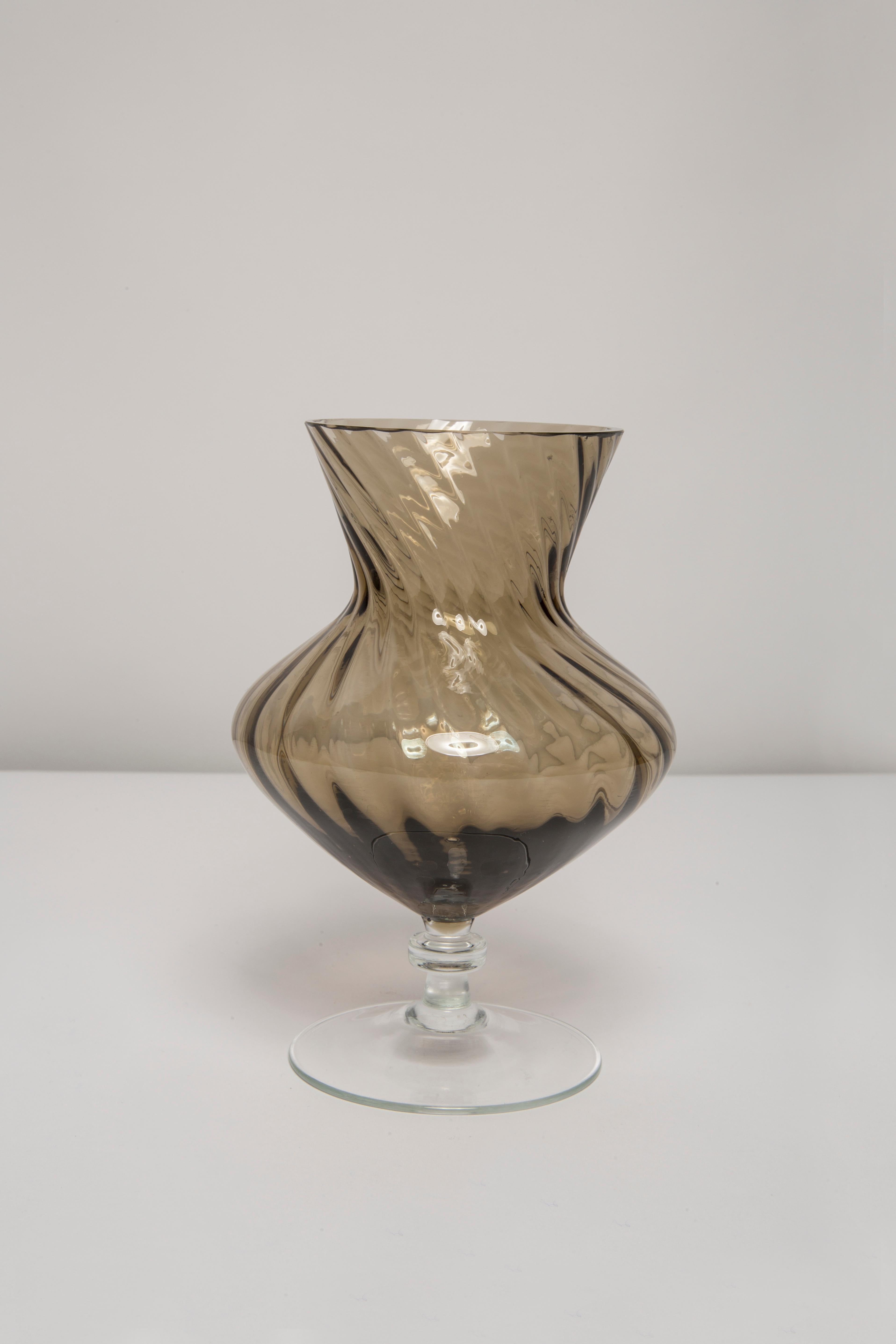 Beigefarbene Mid-Century-Vase, Europa, 1960er Jahre im Zustand „Gut“ im Angebot in 05-080 Hornowek, PL
