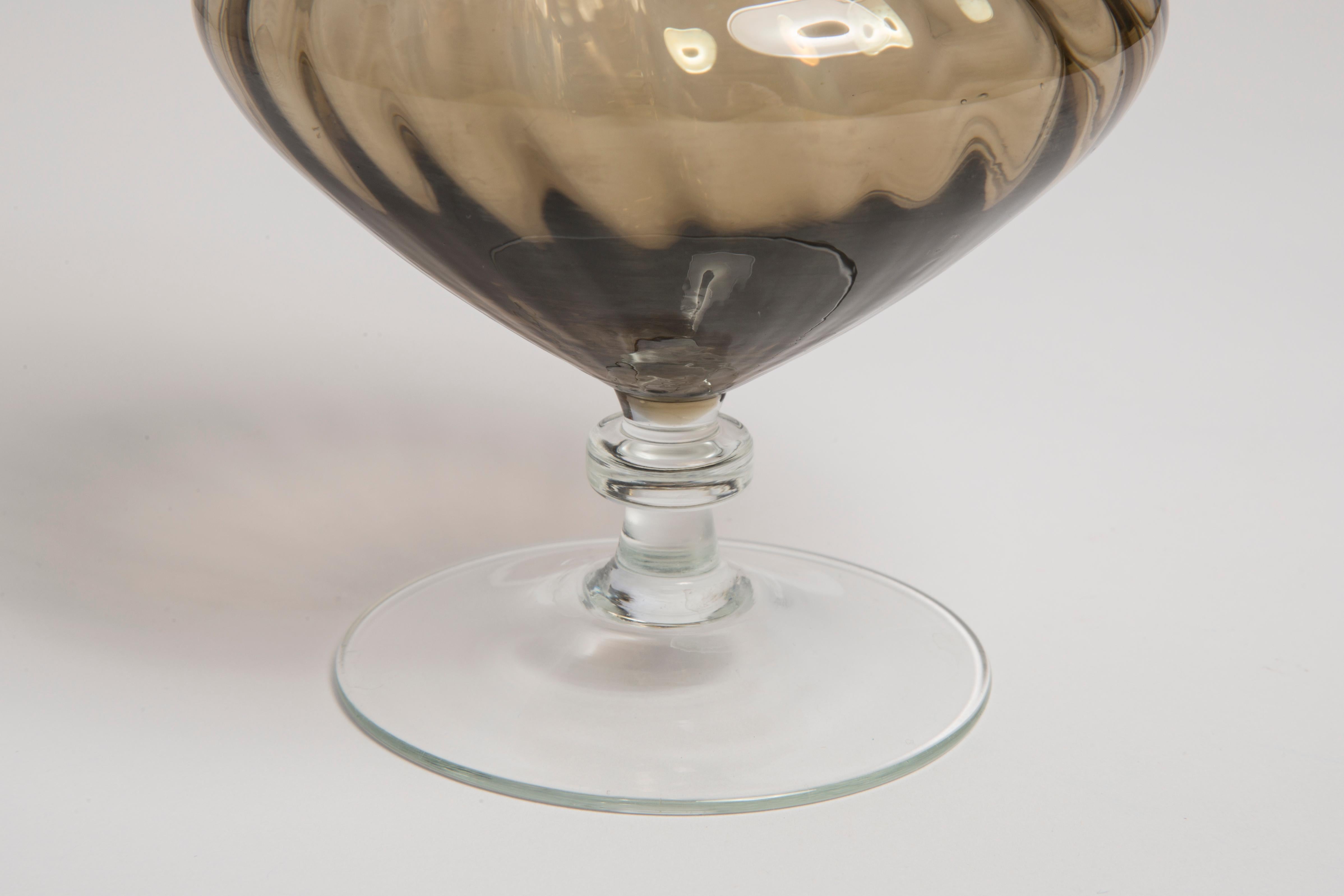 Beigefarbene Mid-Century-Vase, Europa, 1960er Jahre im Angebot 1