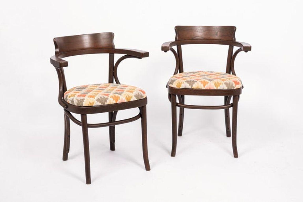 Mid Century Vintage Bentwood Cafe Dining Chairs in the Style of J&J Kohn In Good Condition For Sale In Detroit, MI