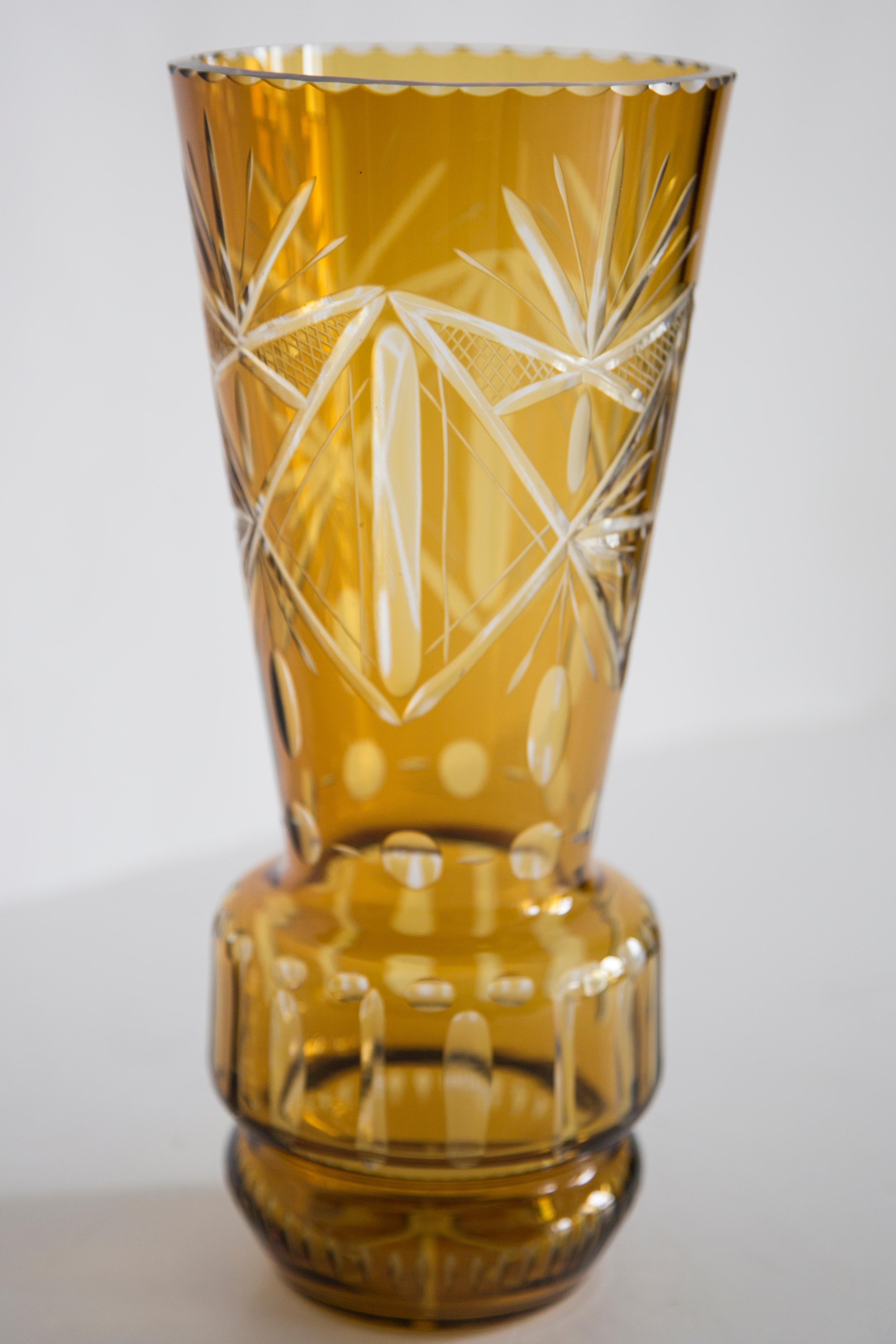 Mid Century Vintage Big Yellow Crystal Vase, 20th Century, Europe, 1960s For Sale 1