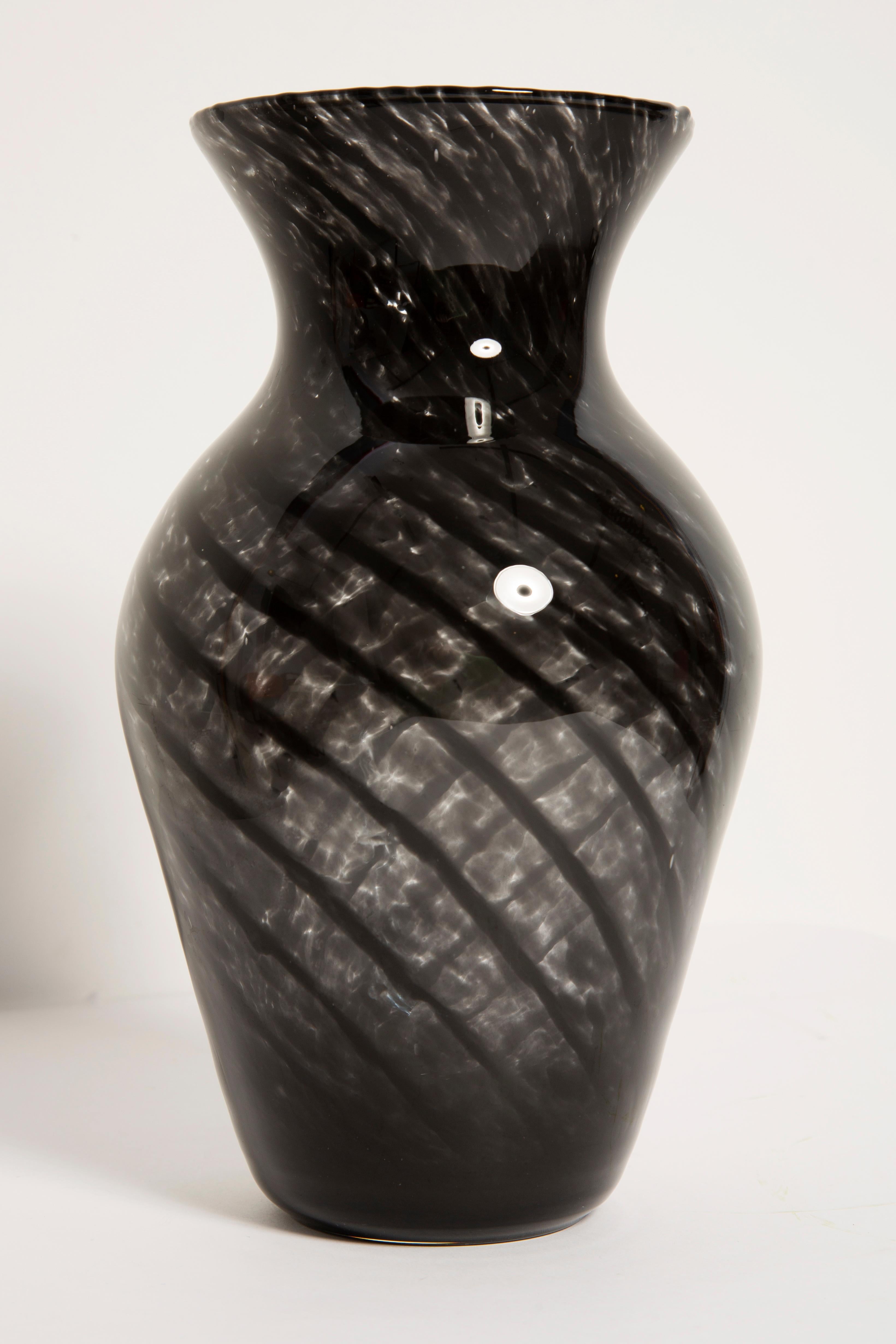 Mid Century Vintage Black and Transparent Vase, Italy, 1960s In Good Condition For Sale In 05-080 Hornowek, PL