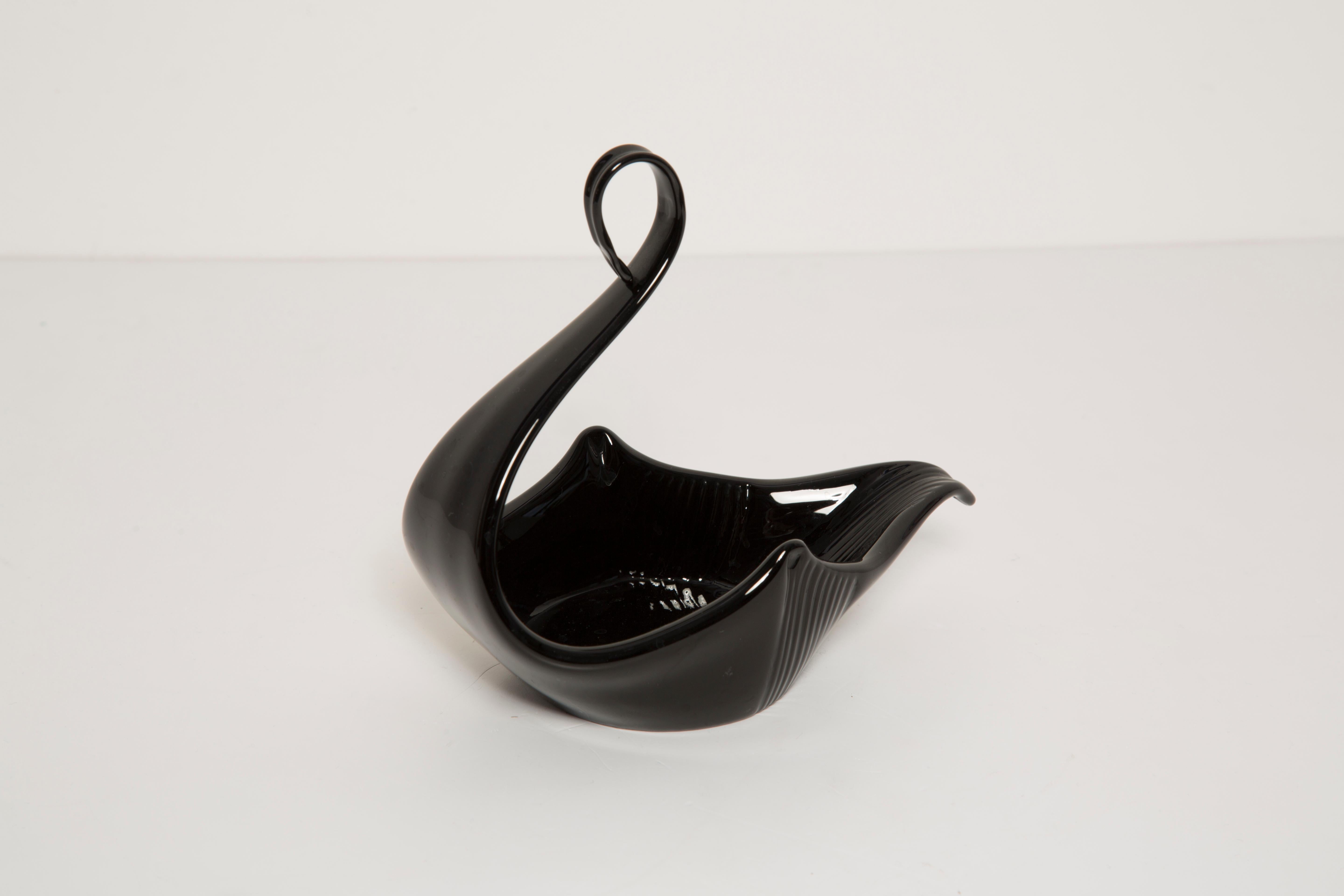 XX secolo Piatto decorativo in vetro con ciotola a forma di cigno nero di metà secolo, Italia, anni '60 in vendita