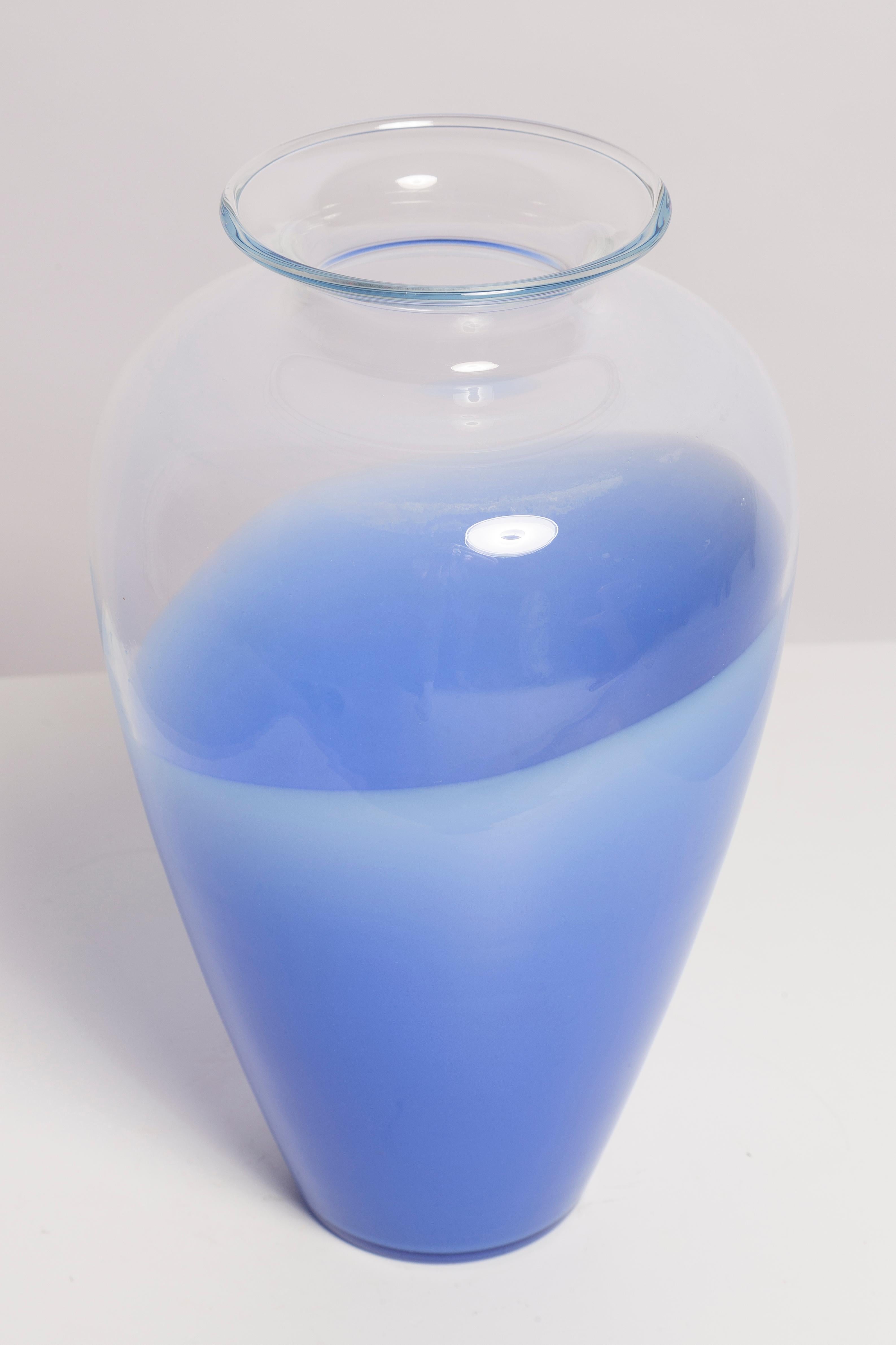 Blaue und transparente große Vase aus der Mitte des Jahrhunderts, Italien, 1960er Jahre (Moderne der Mitte des Jahrhunderts) im Angebot