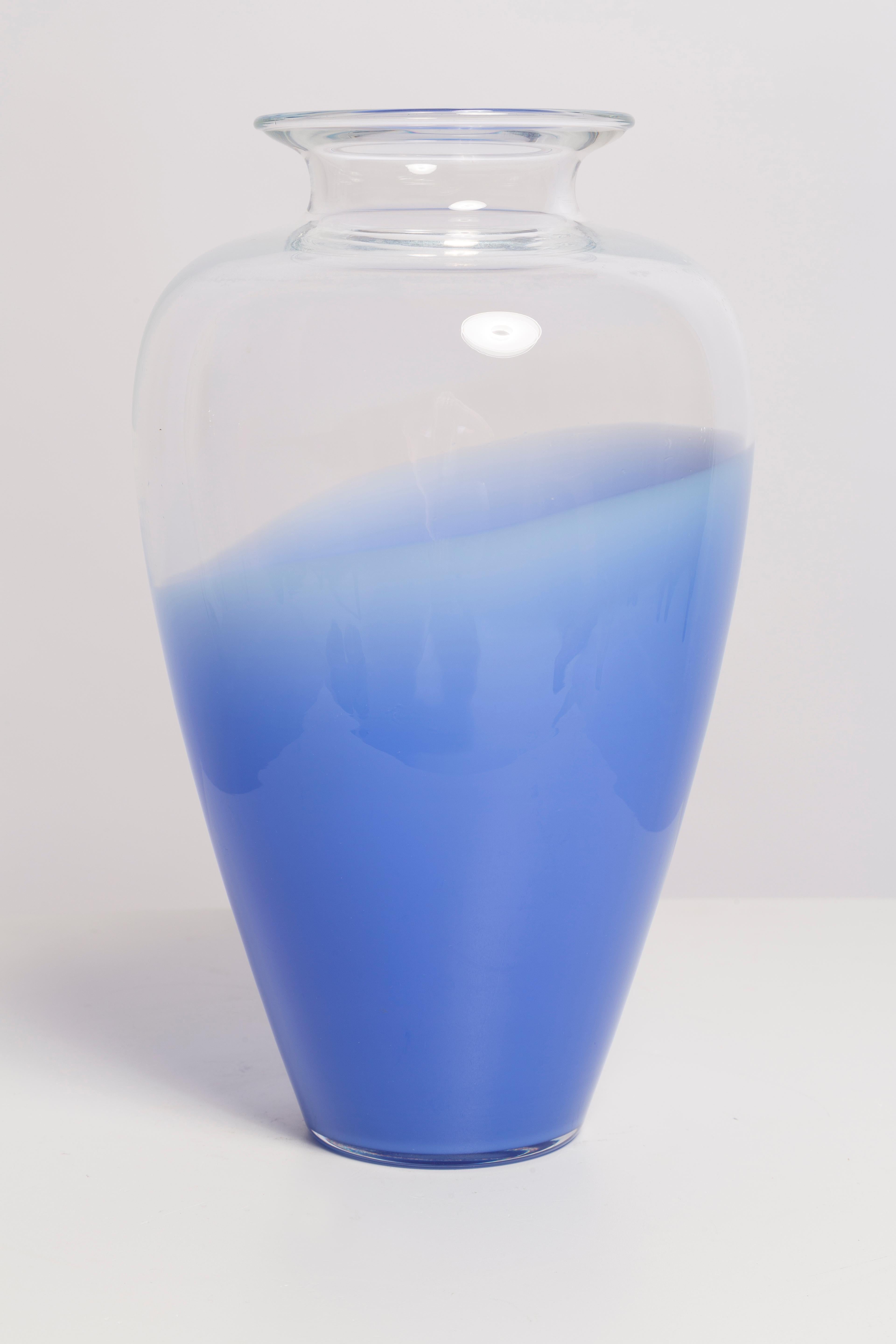 Blaue und transparente große Vase aus der Mitte des Jahrhunderts, Italien, 1960er Jahre (20. Jahrhundert) im Angebot