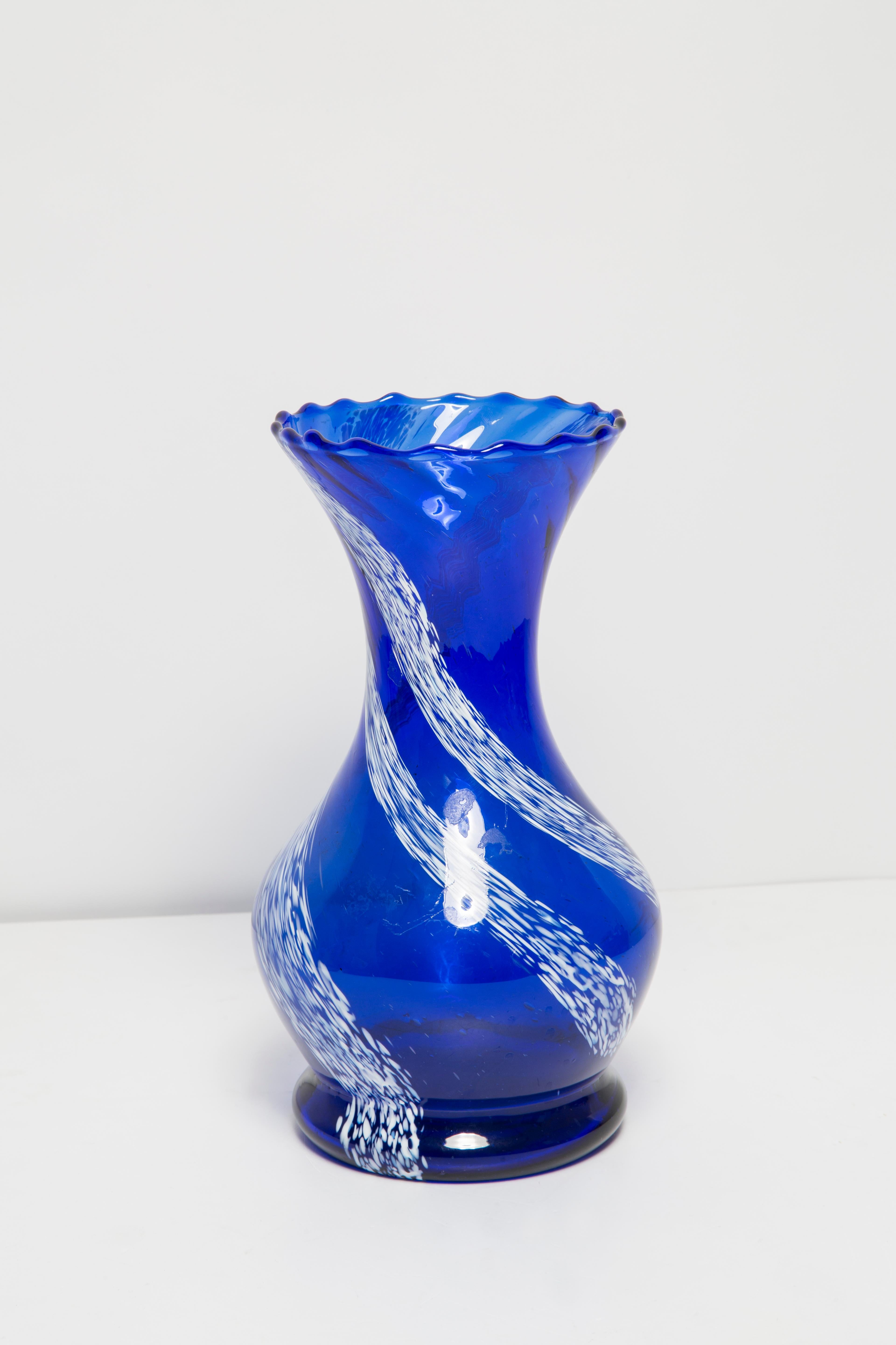 Mid Century Vintage Blue and White Artistic Glass Vase, Europe, 1970s For Sale 4
