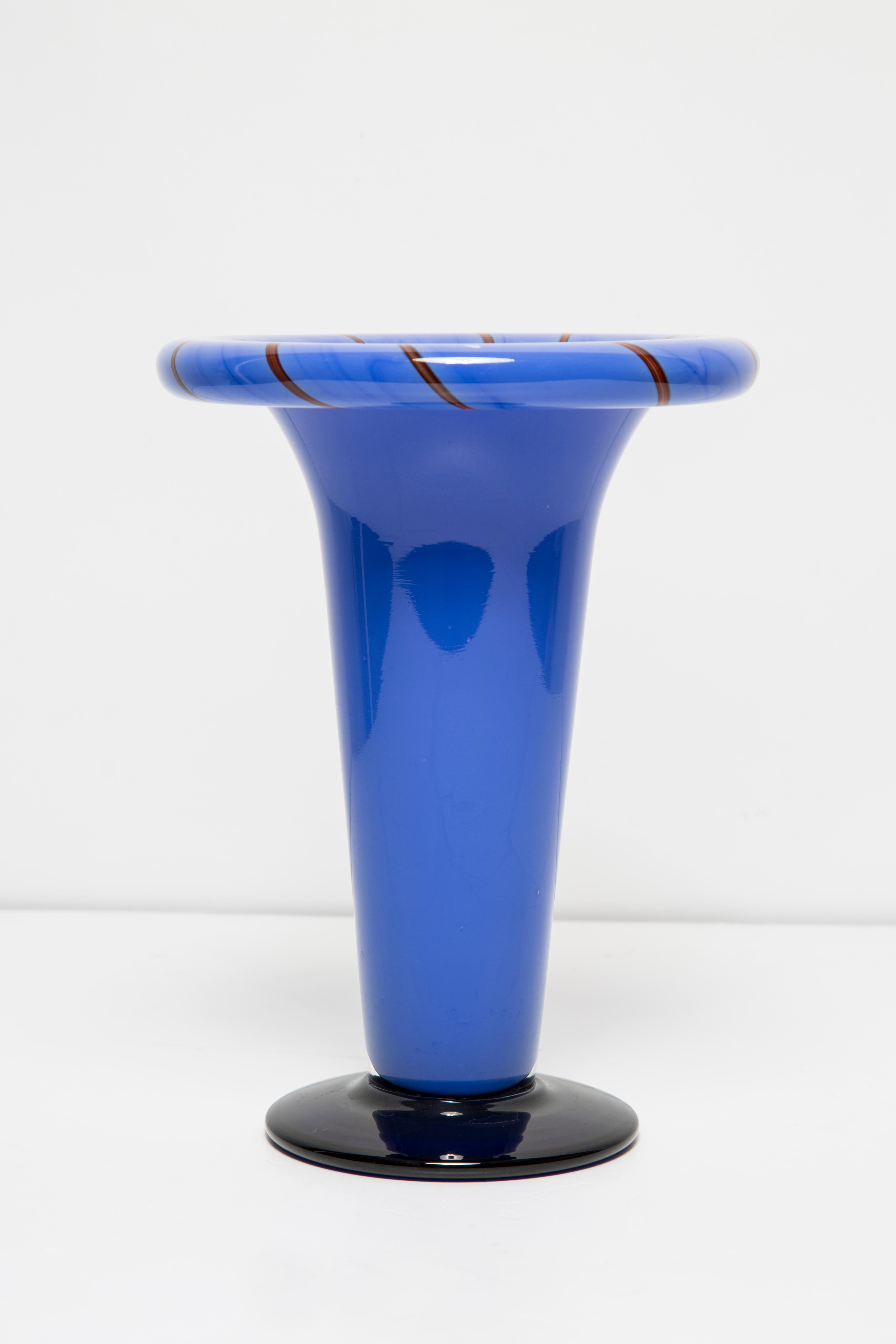 Mid Century Vintage Blue Artistic Glass Vase, Europe, 1970s In Good Condition For Sale In 05-080 Hornowek, PL