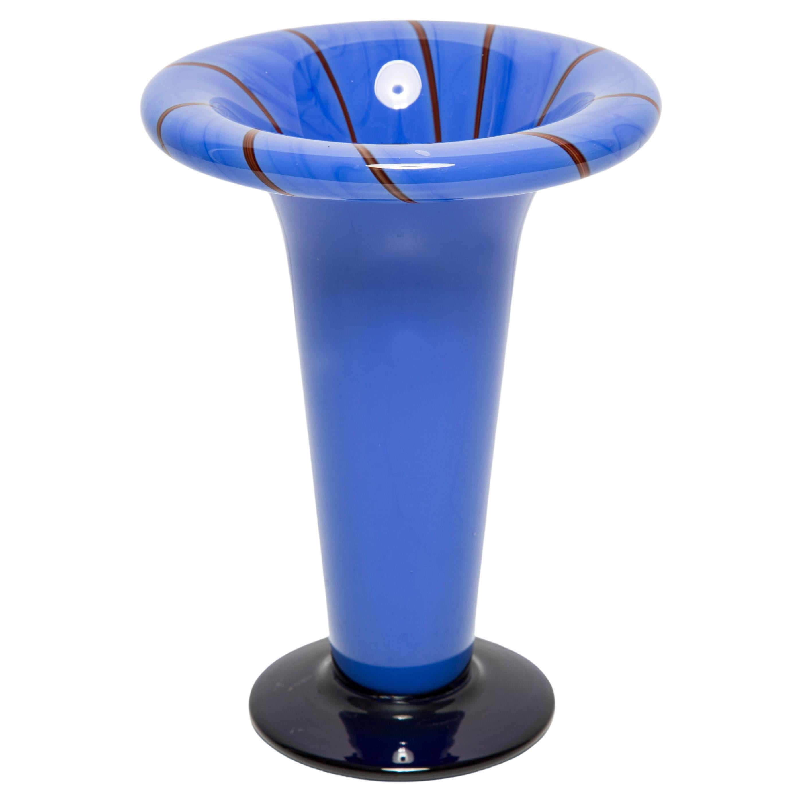 Vase en verre artistique bleu du milieu du siècle dernier, Europe, 1970 en vente