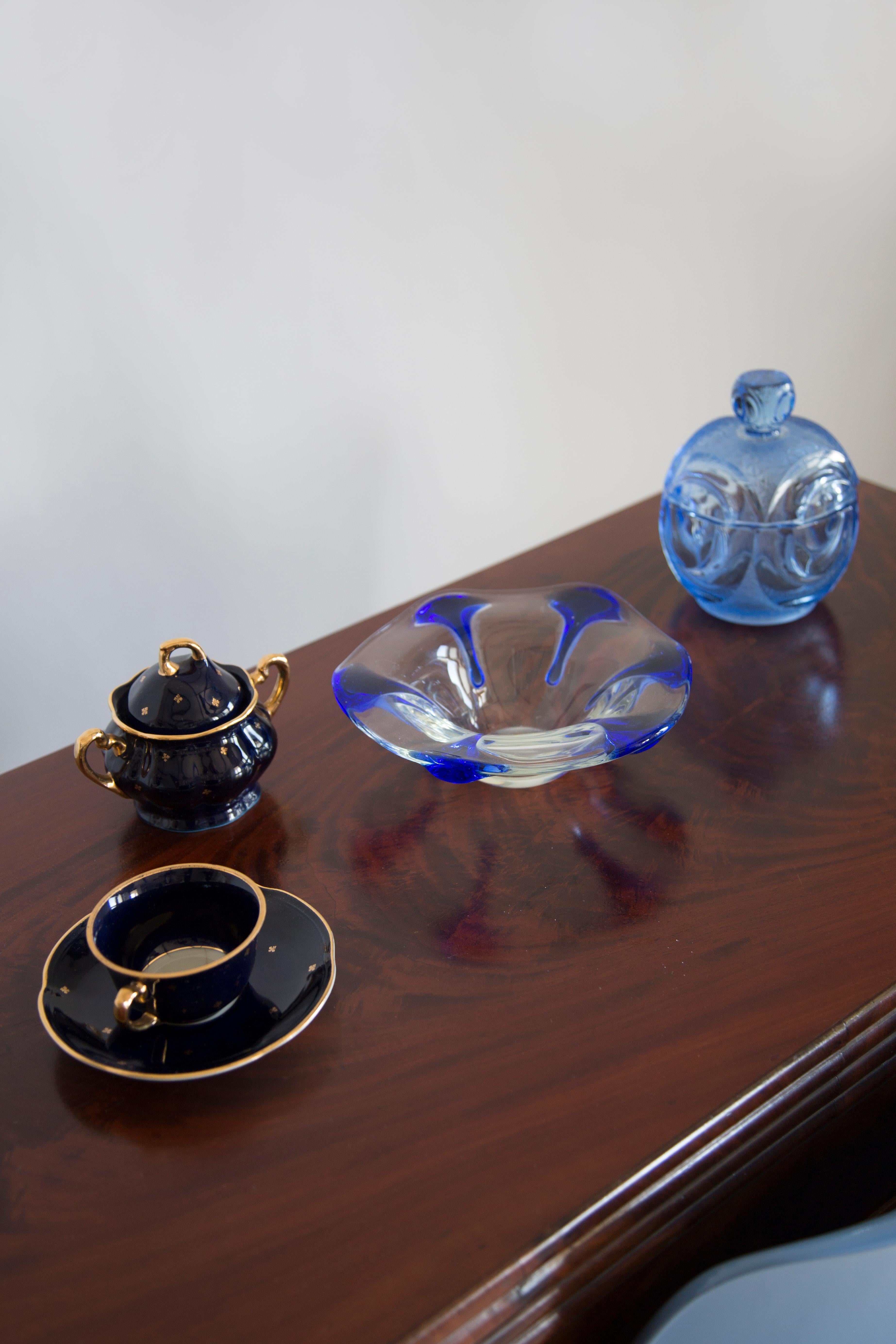 Blaue Kristallglas-Zuckerdose aus der Jahrhundertmitte, Italien, 1960er Jahre (20. Jahrhundert)