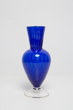 Vaso decorativo in vetro blu d'epoca, Europa, anni '60
