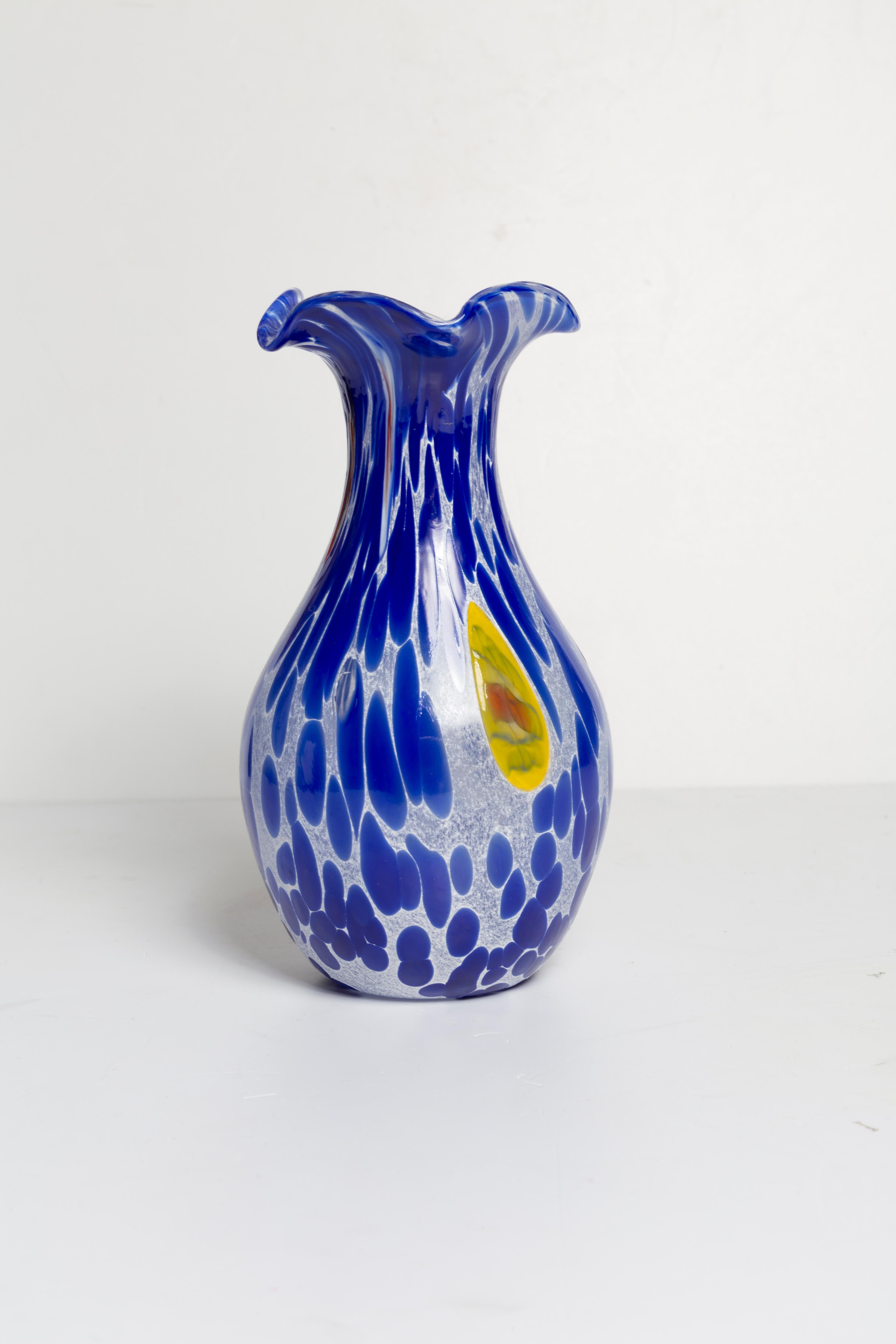 Mid Century Vintage Blue Dots Small Murano Vase, Italy, 1960s In Excellent Condition For Sale In 05-080 Hornowek, PL