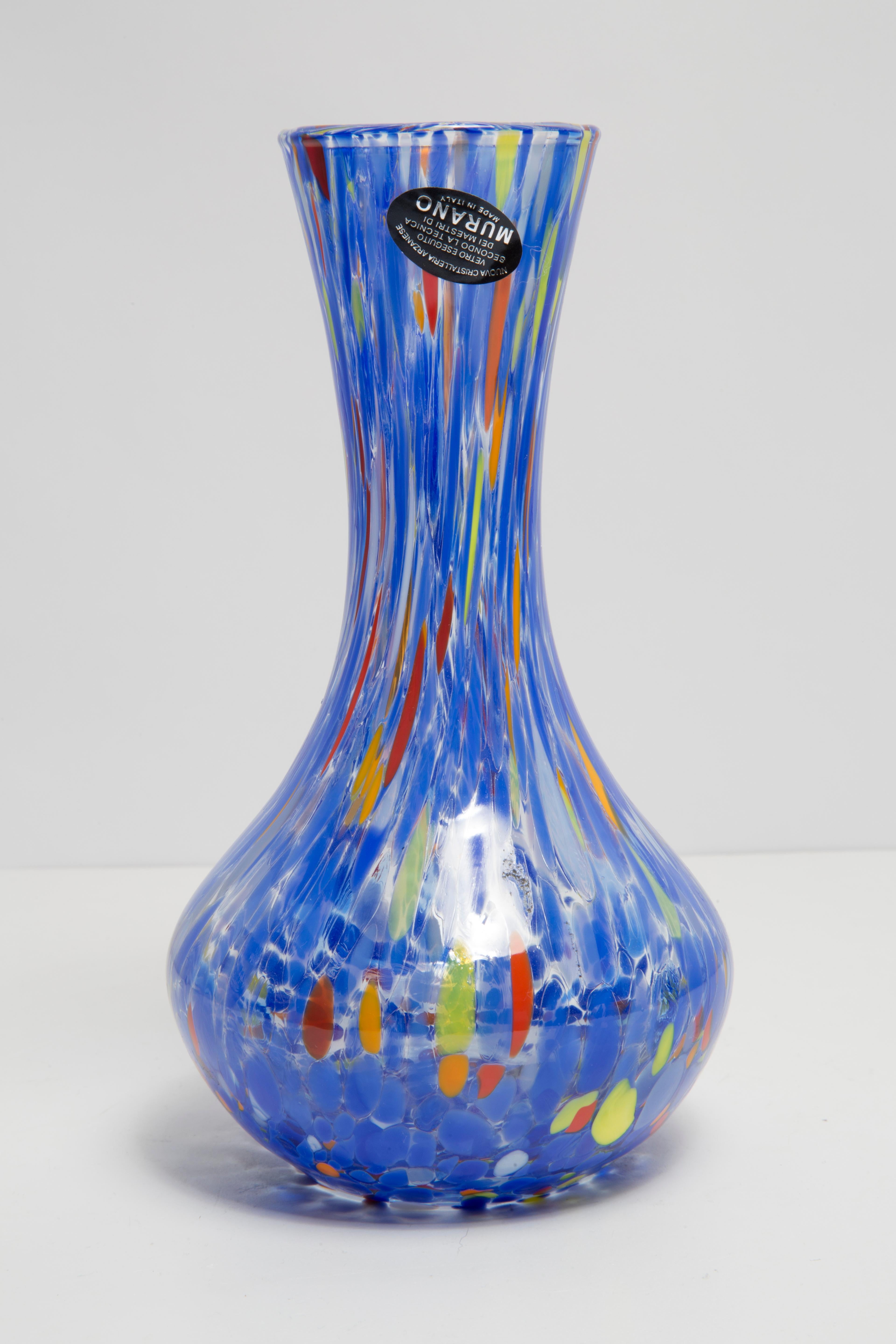 Petit vase de Murano vintage à pois bleus, Italie, années 1960 Excellent état - En vente à 05-080 Hornowek, PL