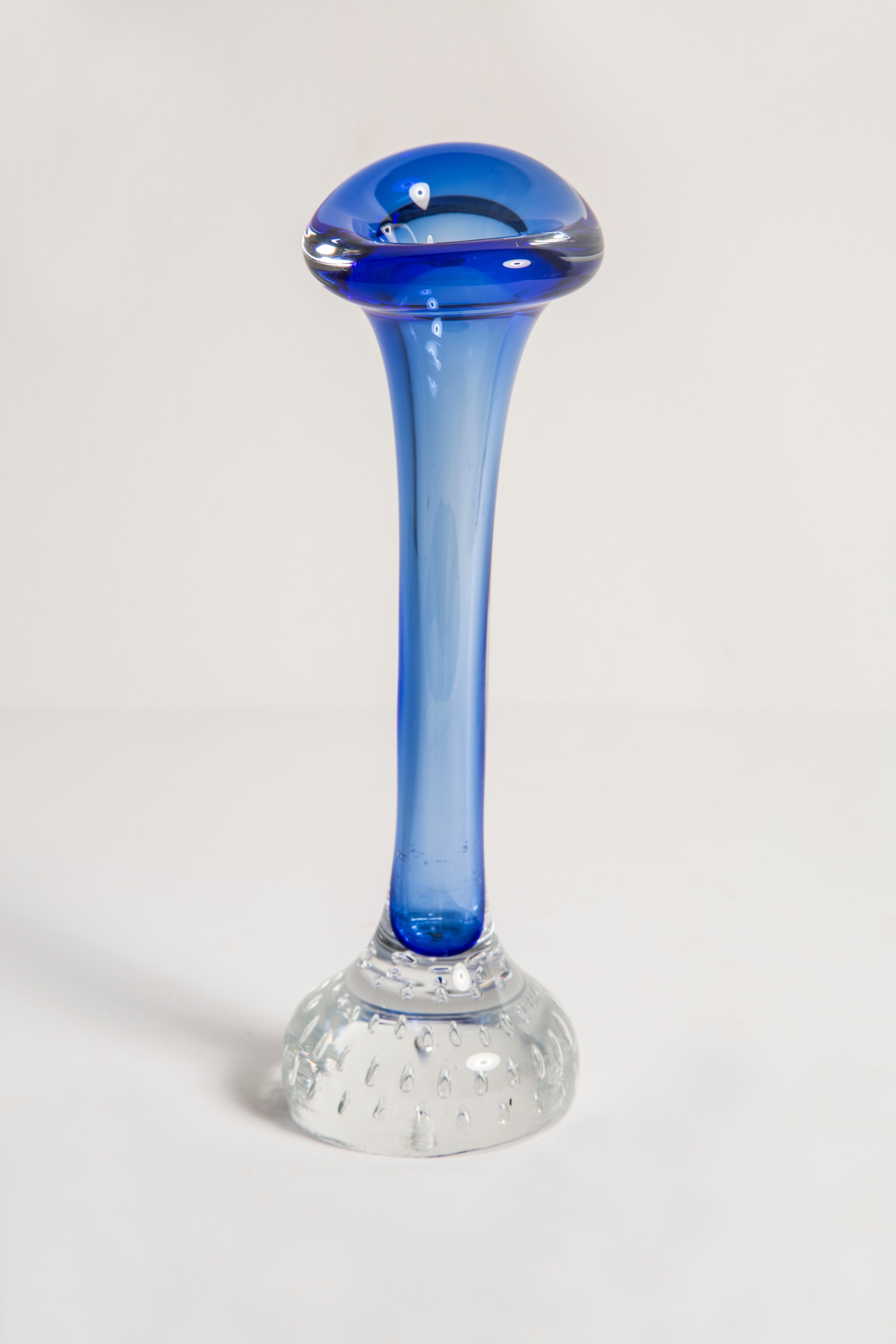 Piccolo vaso geometrico blu vintage del Medioevo, Europa, anni '60 In condizioni buone in vendita a 05-080 Hornowek, PL