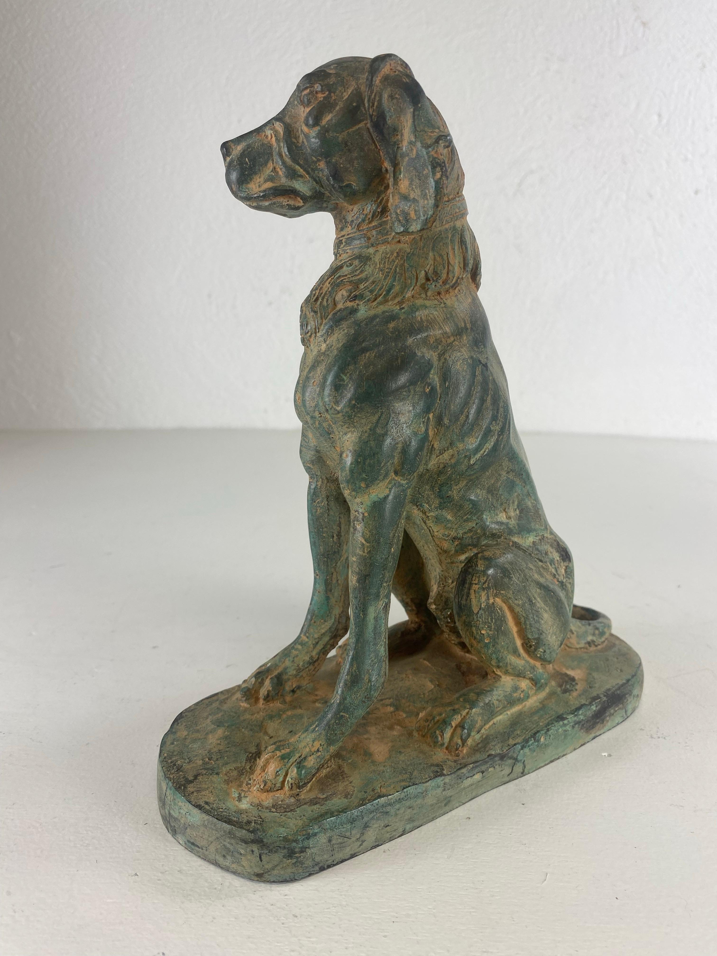 Scultura in bronzo di metà secolo di un cane da caccia in vendita 2