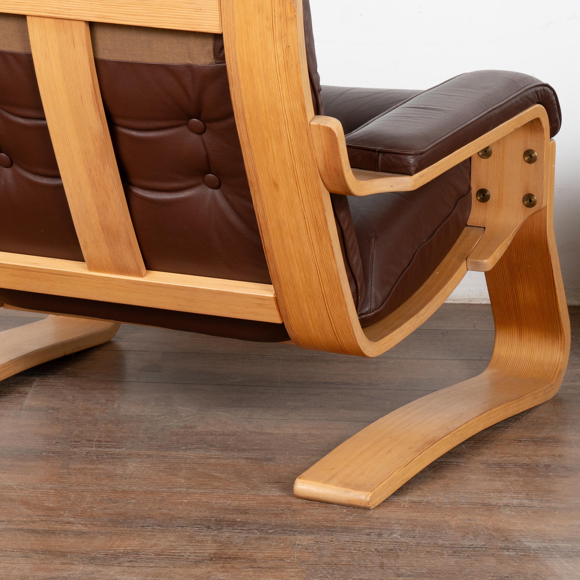 Mid Century Vintage Brown Leather Lounge Armchairs, Denmark circa 1970-80 For Sale 4