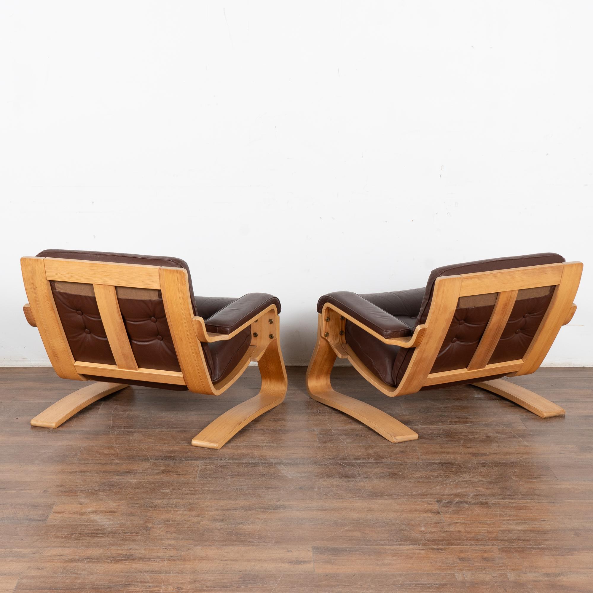 Mid Century Vintage Brown Leather Lounge Armchairs, Denmark circa 1970-80 For Sale 5