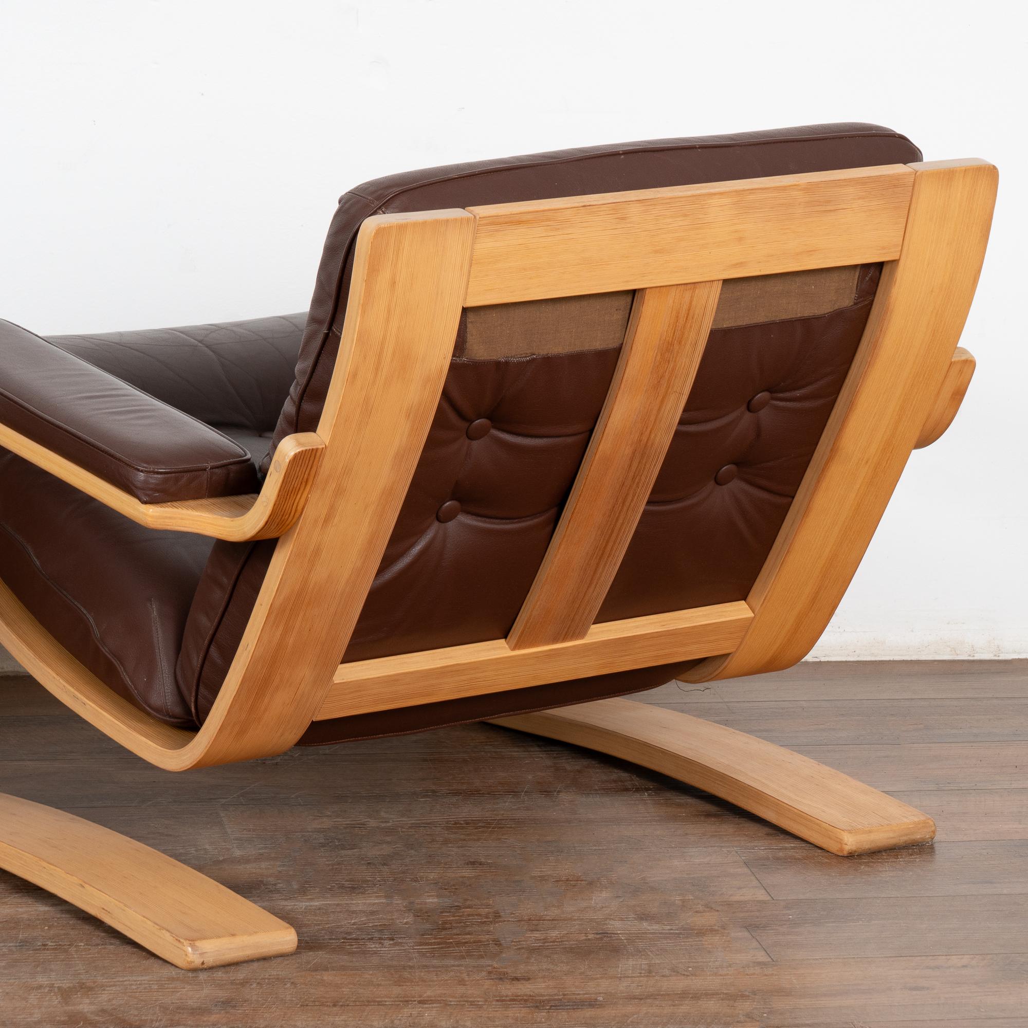 Mid Century Vintage Brown Leather Lounge Armchairs, Denmark circa 1970-80 For Sale 3
